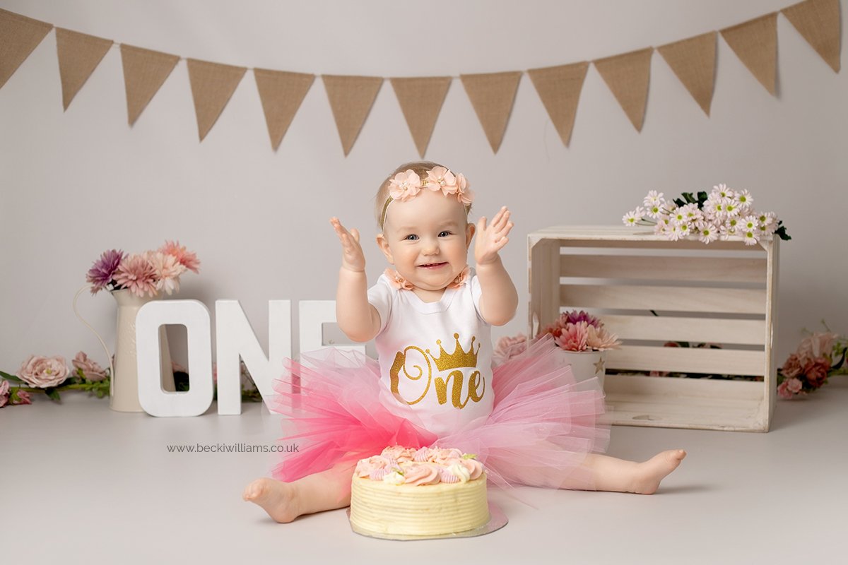 Milton Keynes Cake Smash Photographer