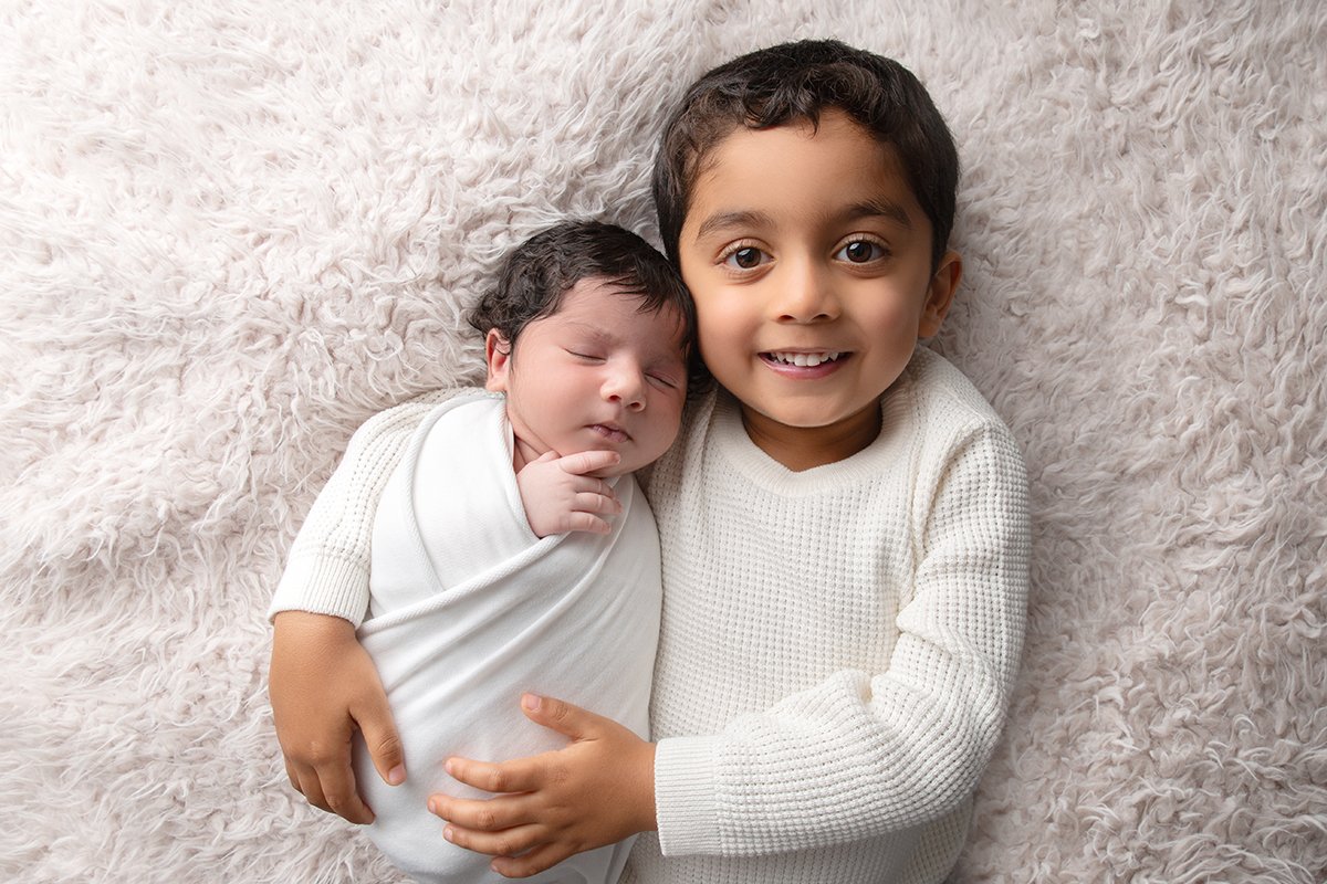 Milton Keynes Newborn and sibling Photographer