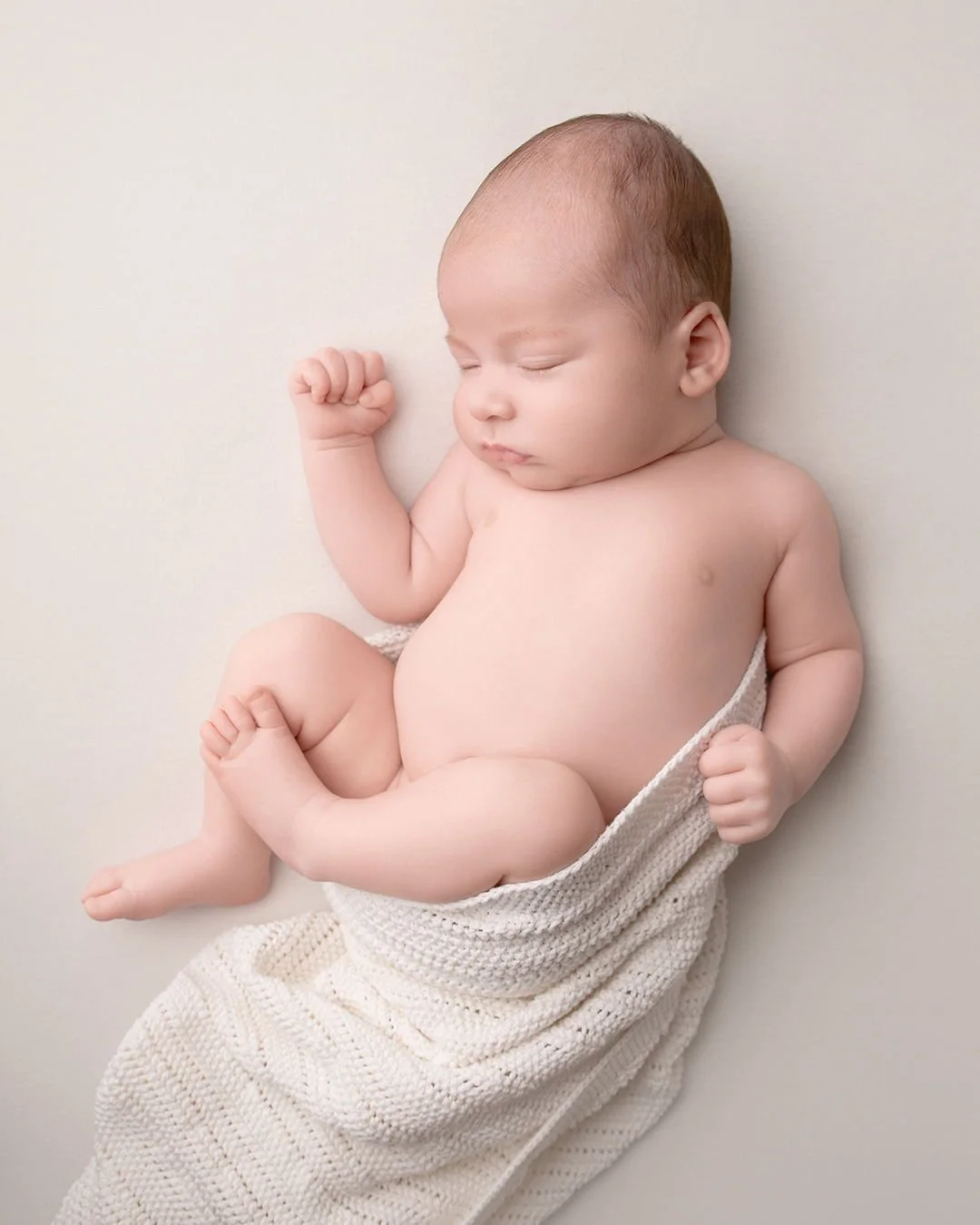 When shoud you book a newborn photographer?

You can contact me any time during your pregnancy to book your Newborn Photo Shoot. I will add a temporary date to the calendar, which we will change depending on when your little one arrives. 

Newborn sh