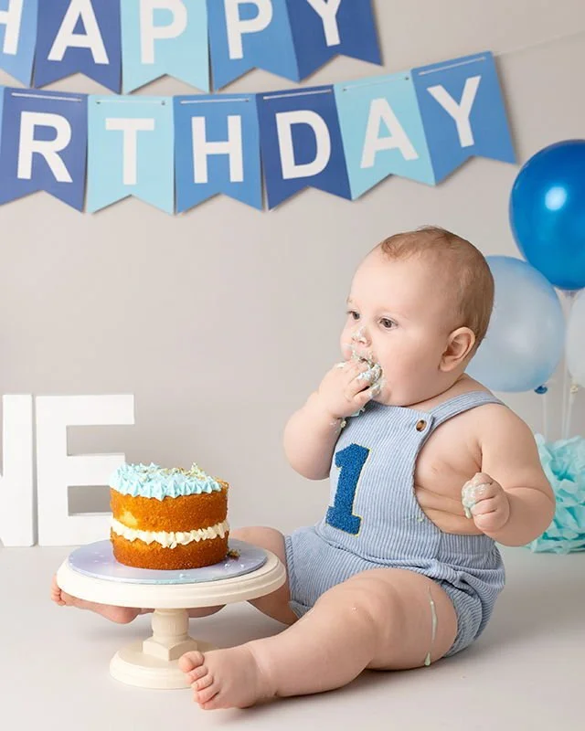 I love looking through a Cake Smash gallery and seeing the progression of mess 😄 
From a tentative little touch of the cake the ultimate destruction!

Has the last year of your life flashed past at the speed of light and your baby is suddenly about 