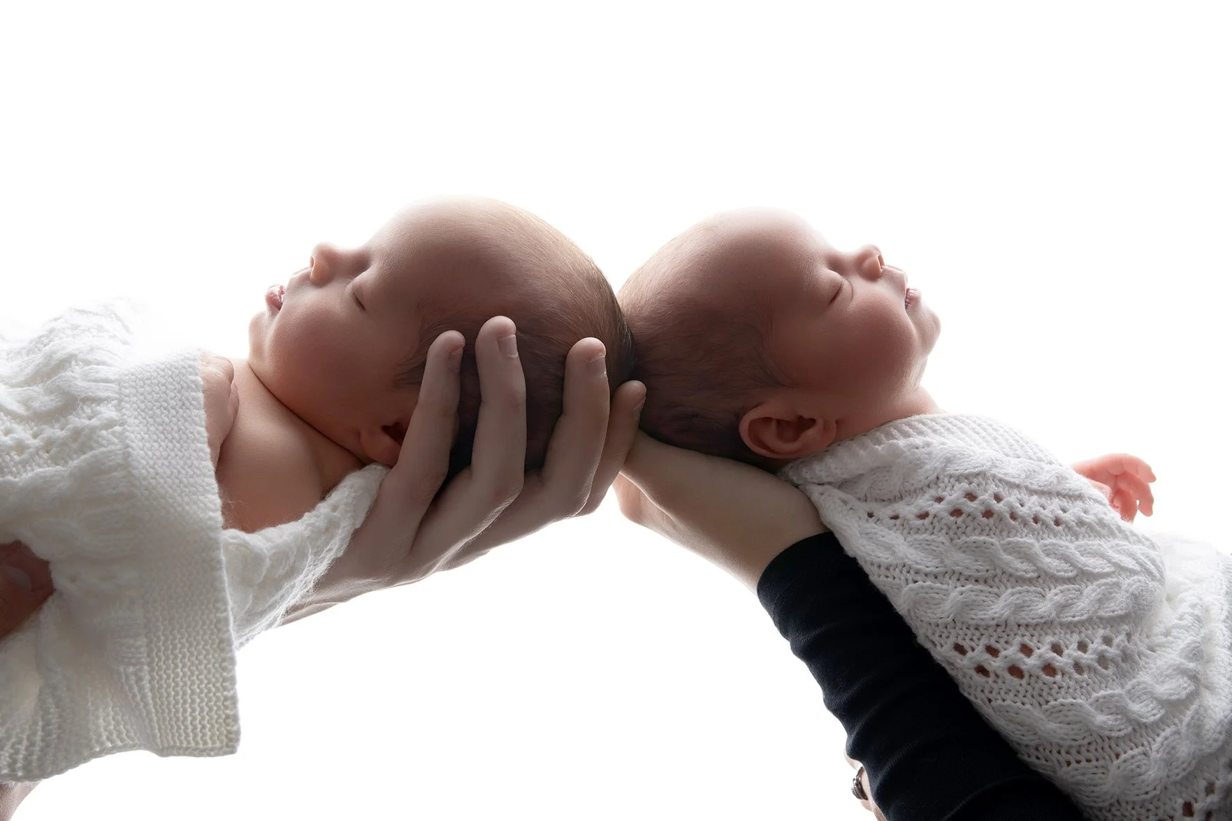 Twin-newborn-photographer-milton-keynes (4).jpg
