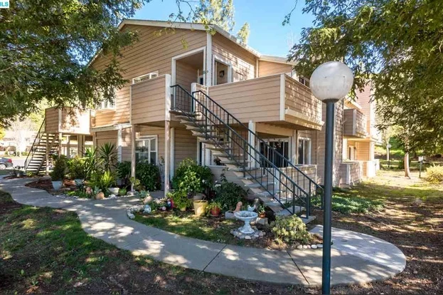 700 Canyon Oaks Unit G, Oakland