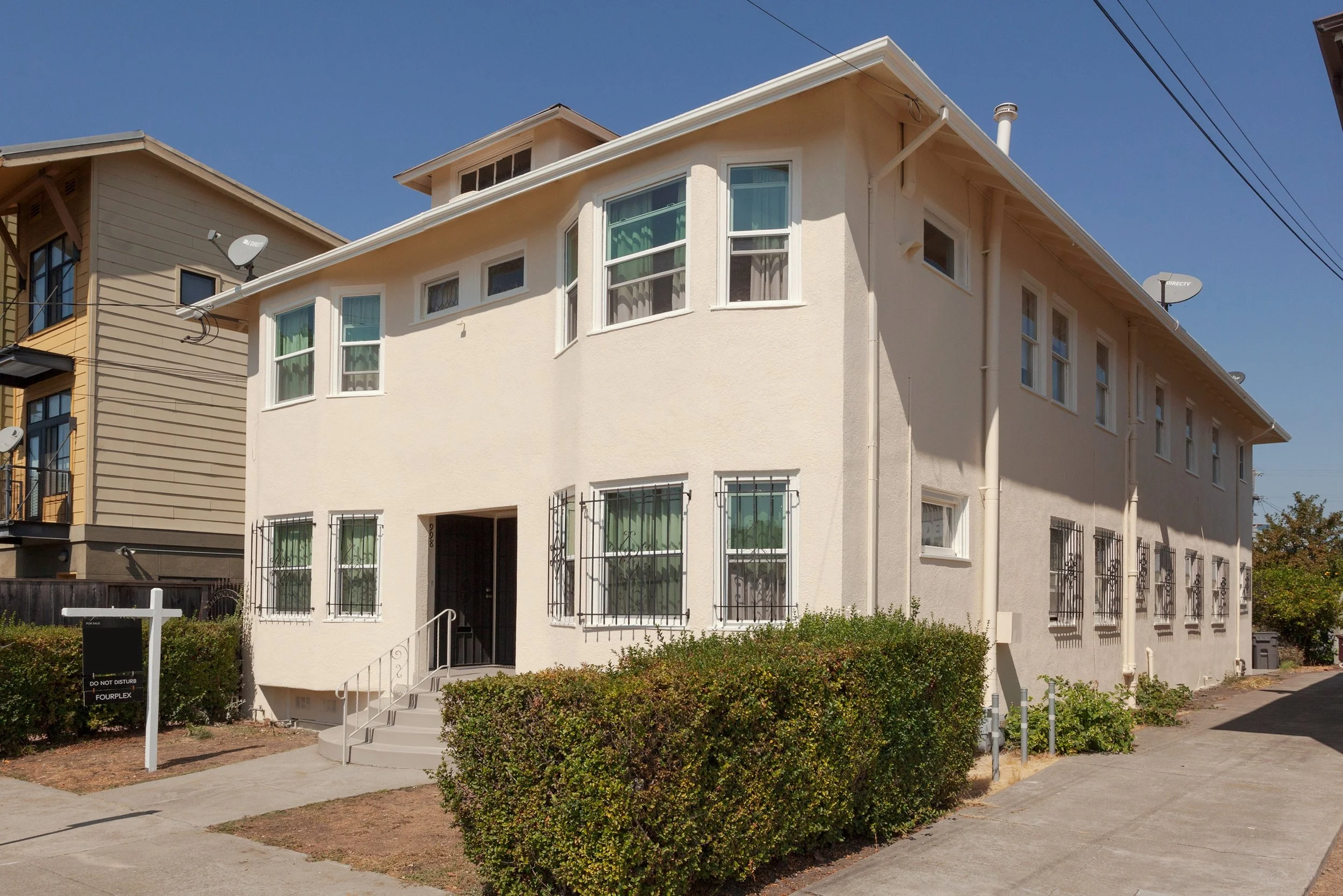 996 Apgar Street, Oakland