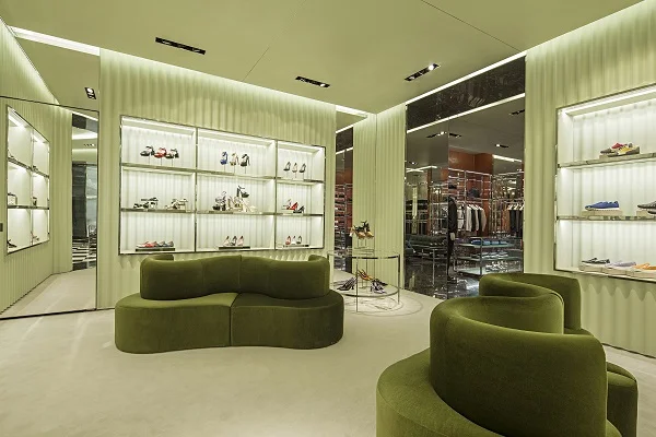 Prada_Johannesburg_Sandton City Mall_int 05.jpg