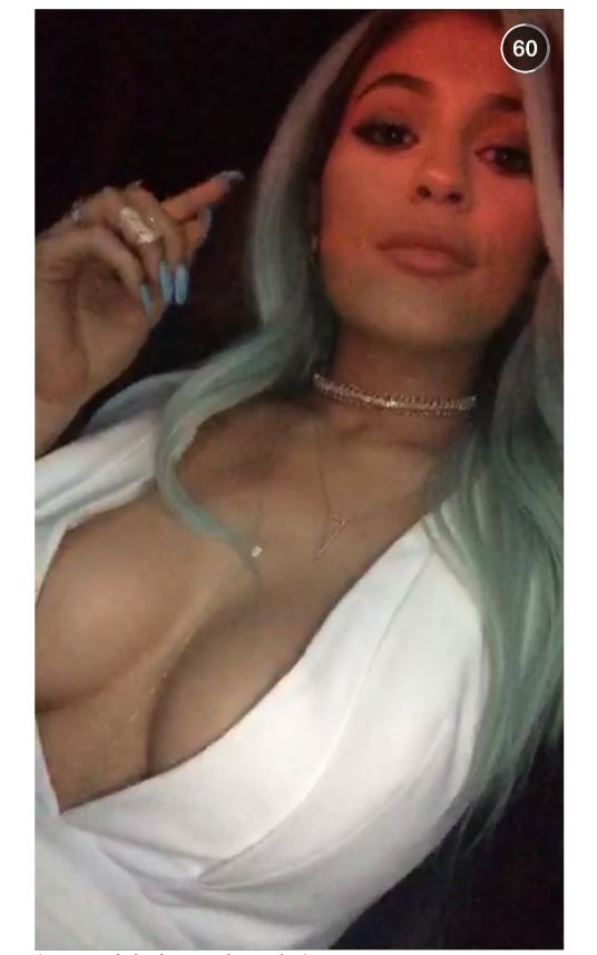 (Source: @kylizzlemynizzl Snapchat)