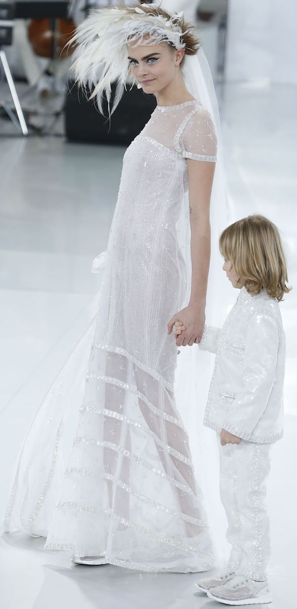 chanel-ss14-finale-cara-delevigne-hudson-kroenig1.jpg