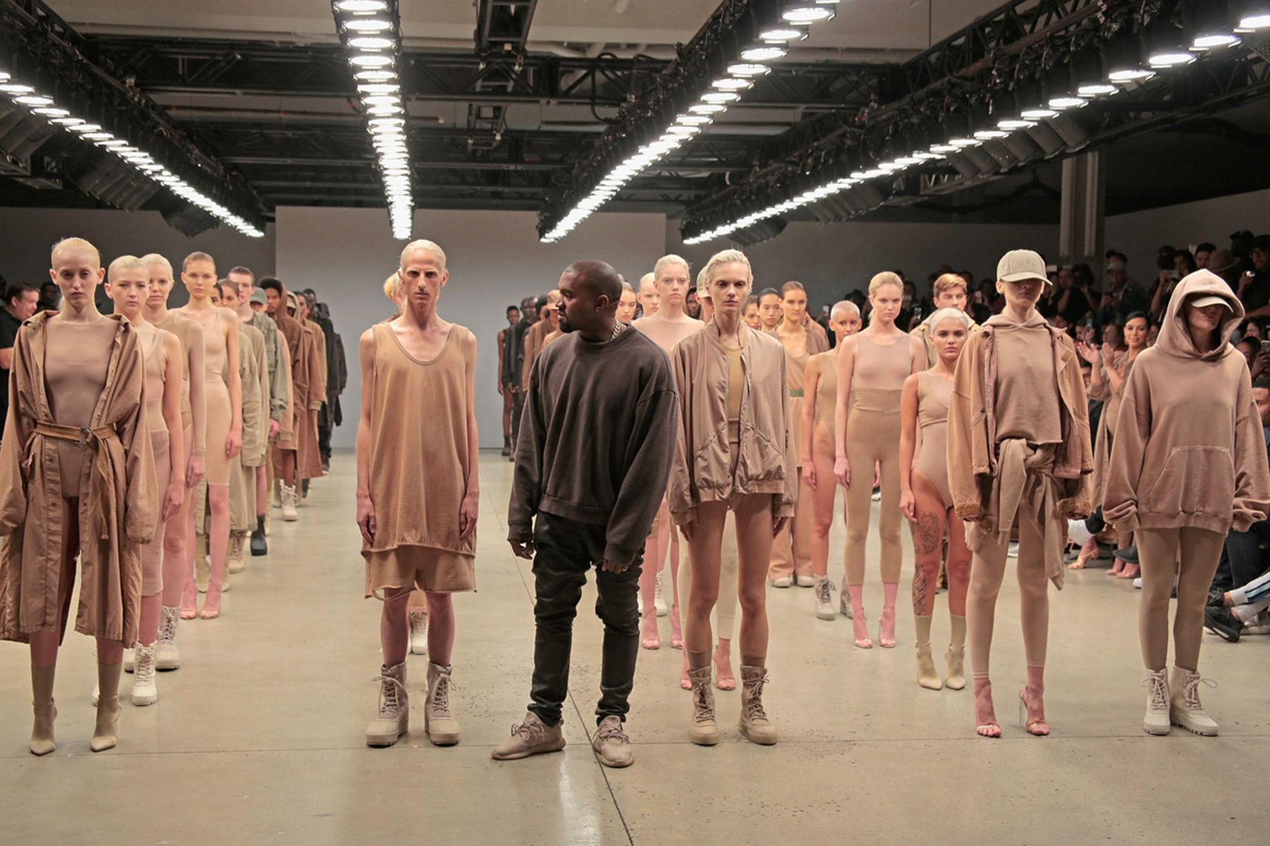 Kanye-West-poses-during-the-finale-of-Yeezy-Season-2.jpg