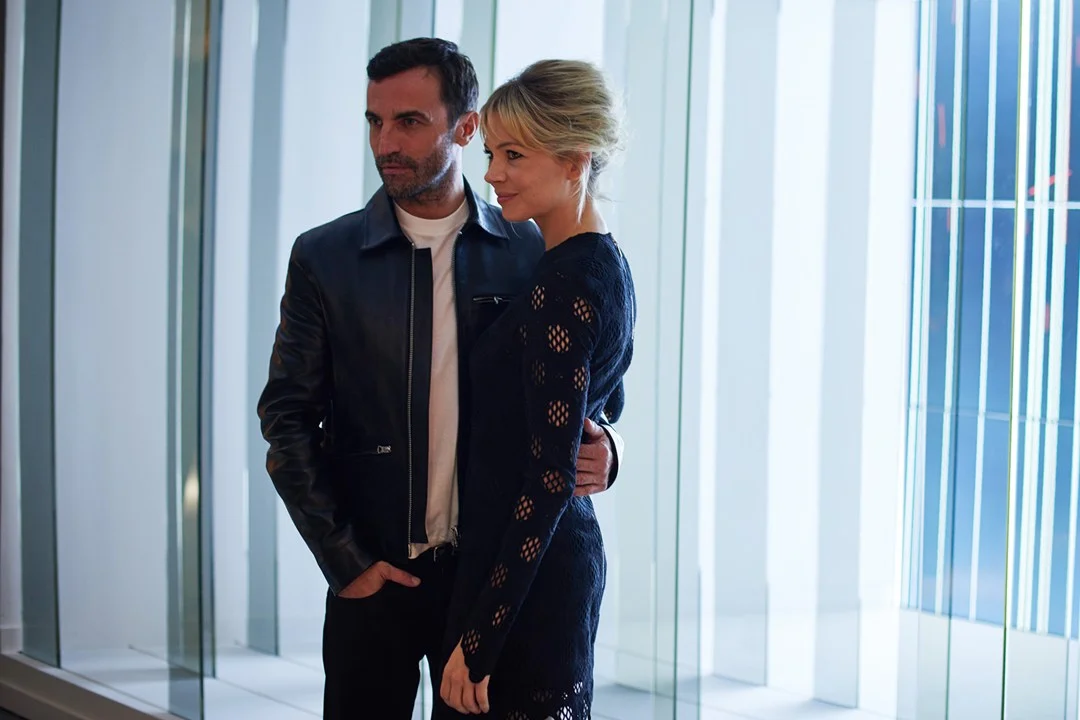 1-Nicolas-Ghesquiere--Michelle-Williams-2-vuitton-vogue-21sep15-pr_b_1080x720.jpg