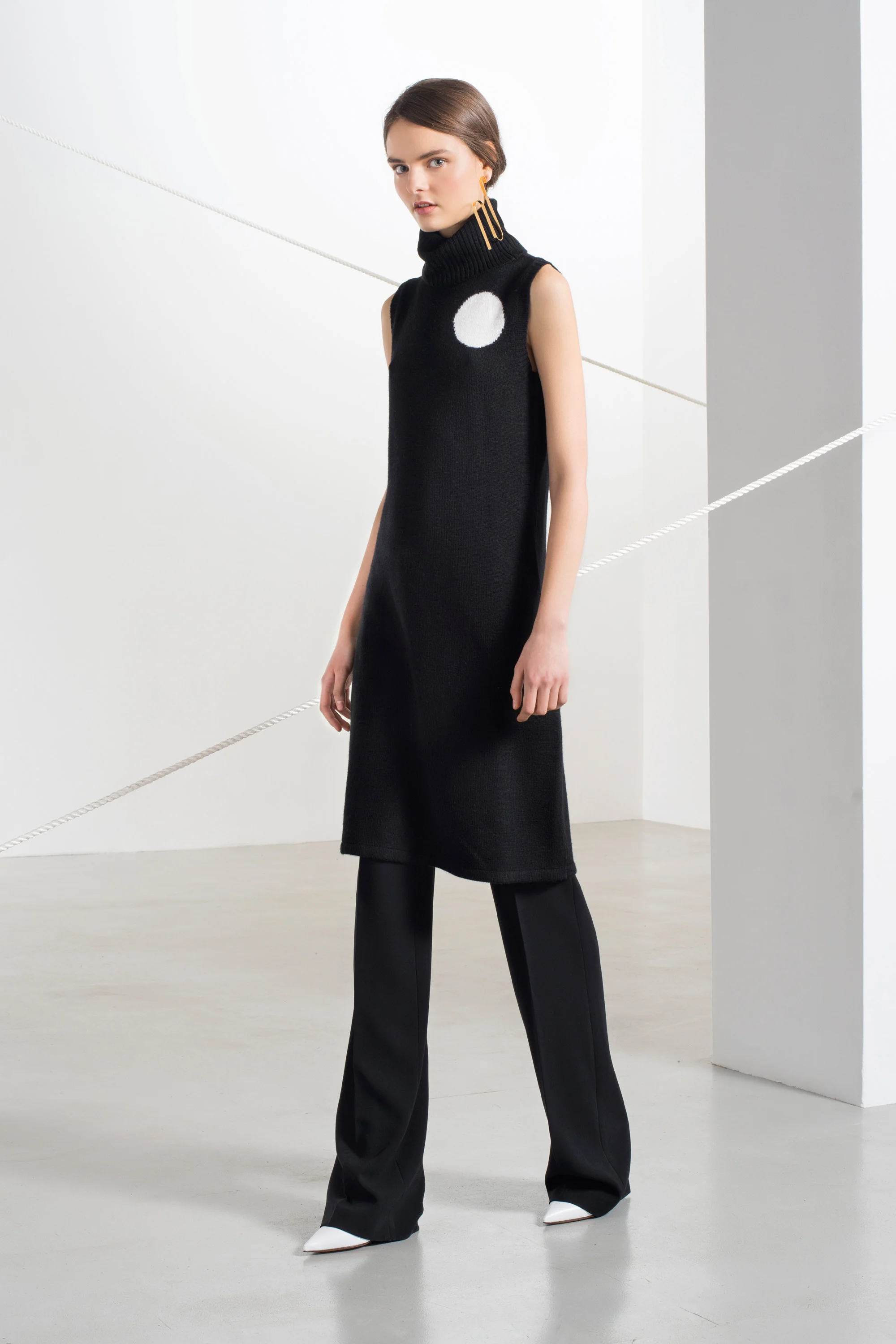 lisa-perry-pre-fall-2016-lookbook-22.jpg