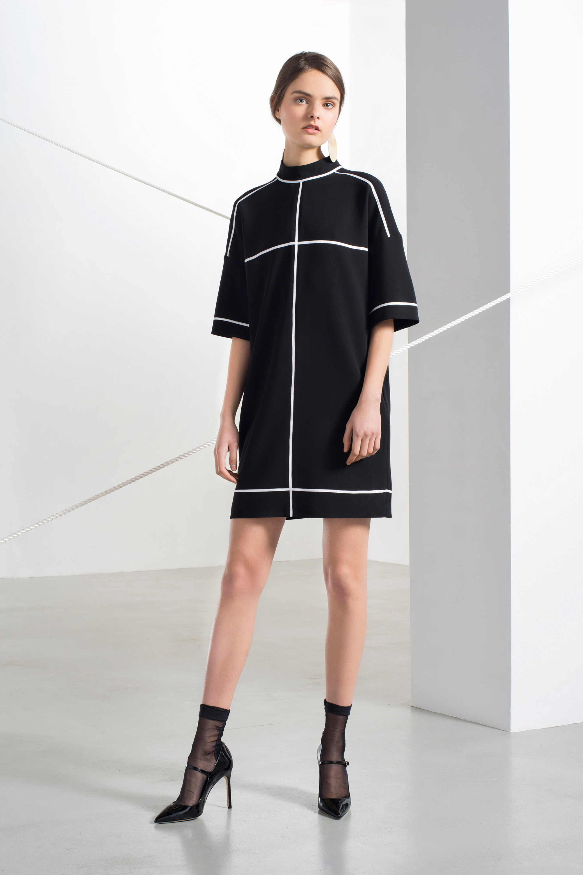 lisa-perry-pre-fall-2016-lookbook-23.jpg