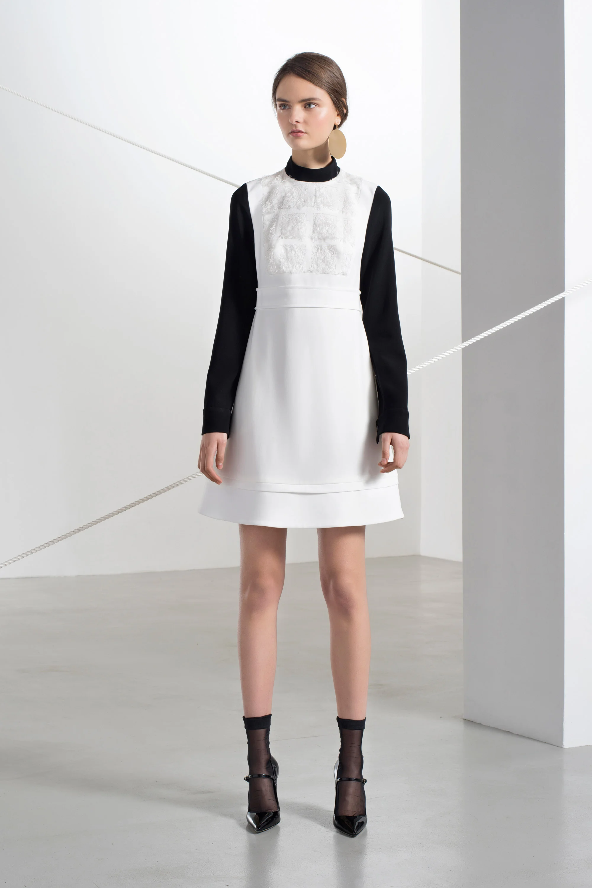 lisa-perry-pre-fall-2016-lookbook-24.jpg