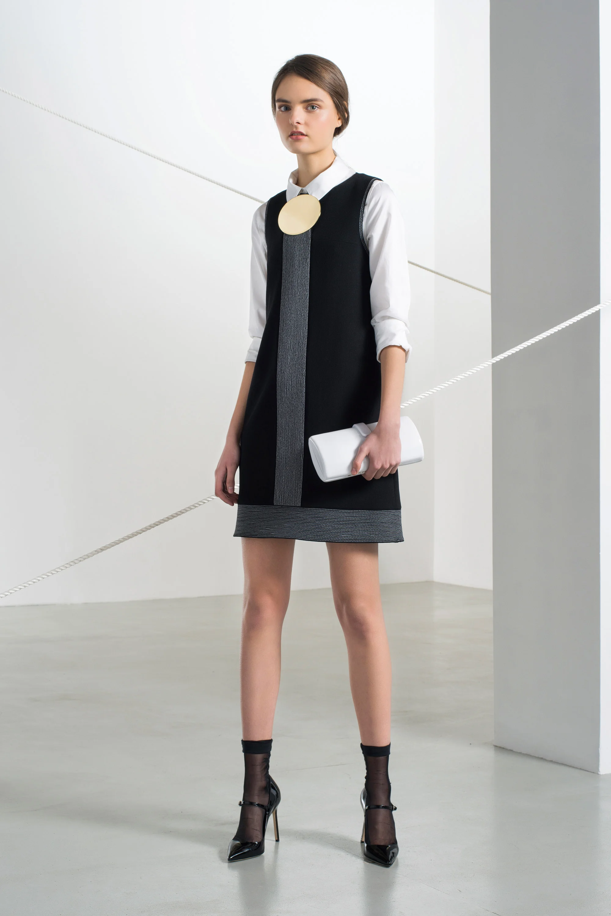 lisa-perry-pre-fall-2016-lookbook-26.jpg