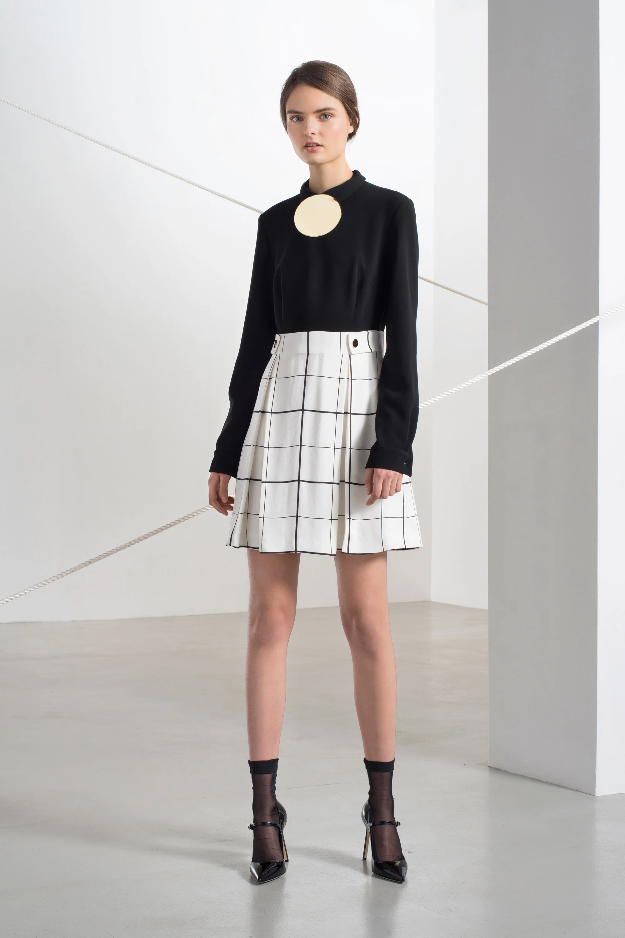 lisa-perry-pre-fall-2016-lookbook-27.jpg
