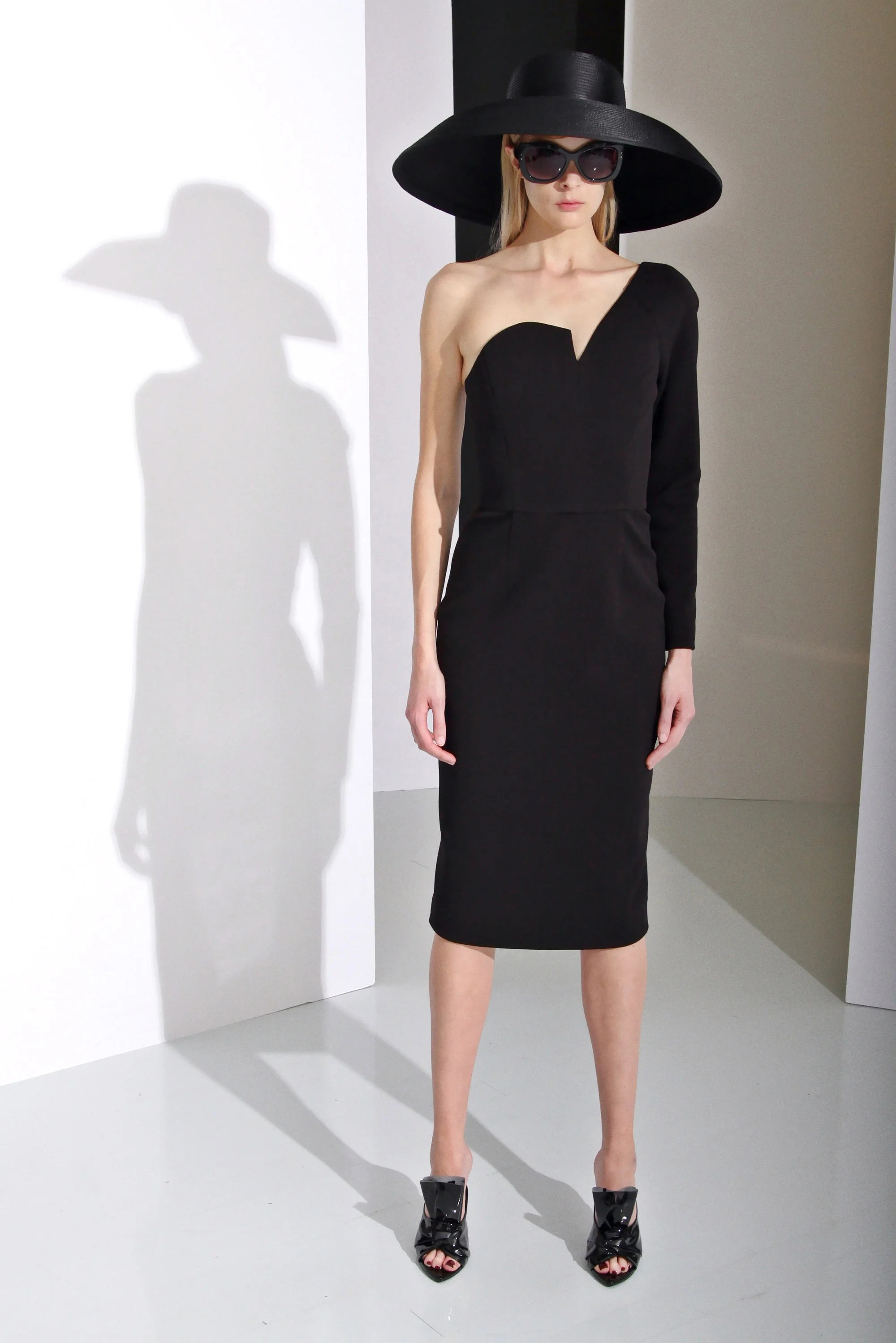 christian-siriano-pre-fall-2016-lookbook-01.jpg