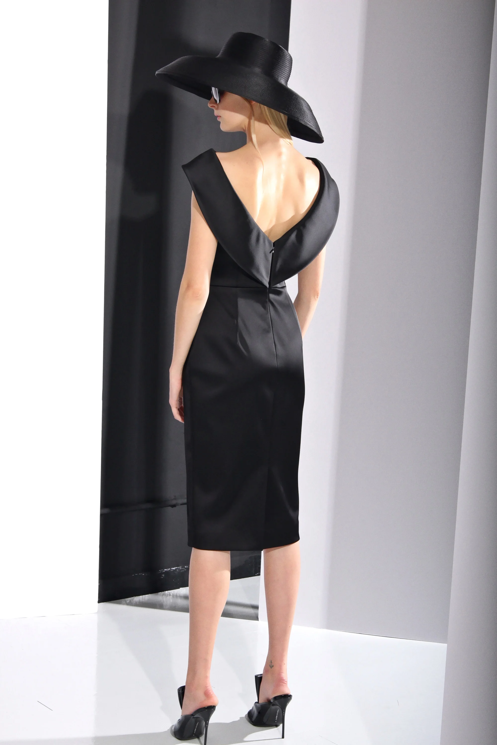 christian-siriano-pre-fall-2016-lookbook-12.jpg