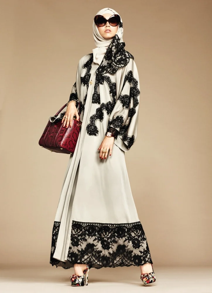 2-exclusive-dolce-gabbana-abaya-line-autox1000.jpg