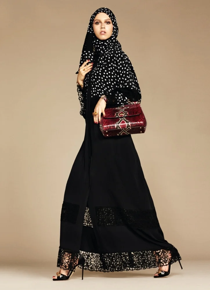 5-exclusive-dolce-gabbana-abaya-line-autox1000.jpg