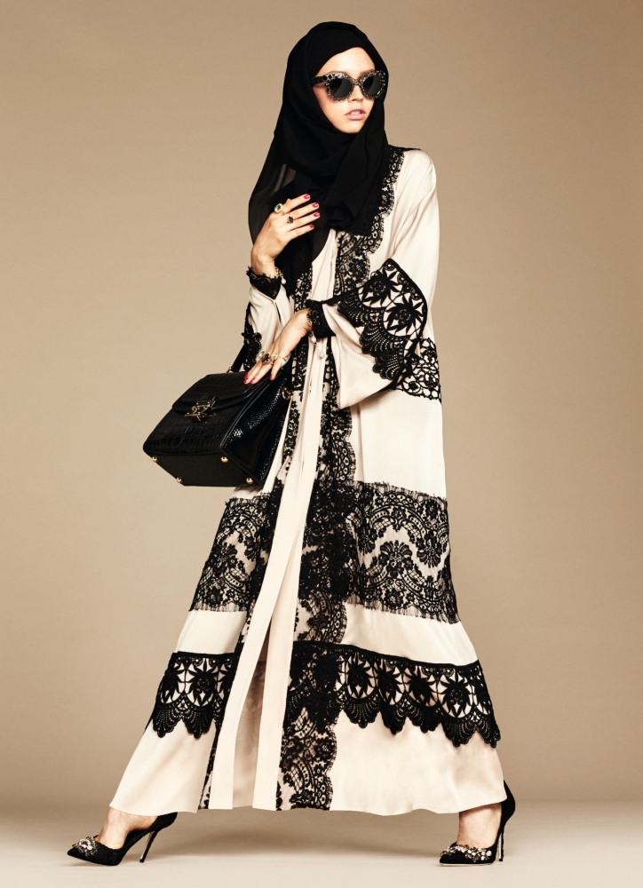 11-exclusive-dolce-gabbana-abaya-line-autox1000.jpg
