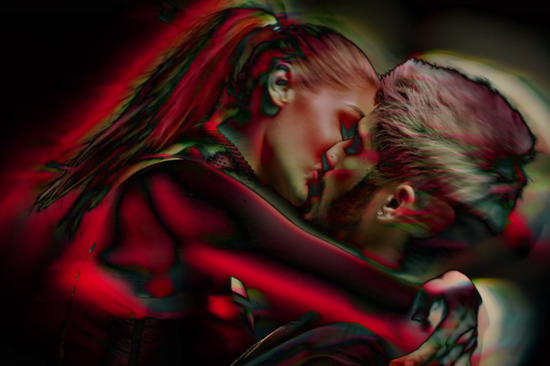 Gigi and Zayn KISS. Those lyrics. Zayn, we're blushing!