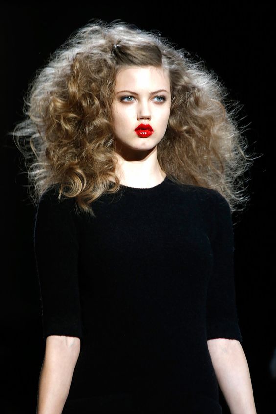 4. RED LIPS Even though this is a classic, it was seen mostly with a bare face and a true, bold, apple Red.