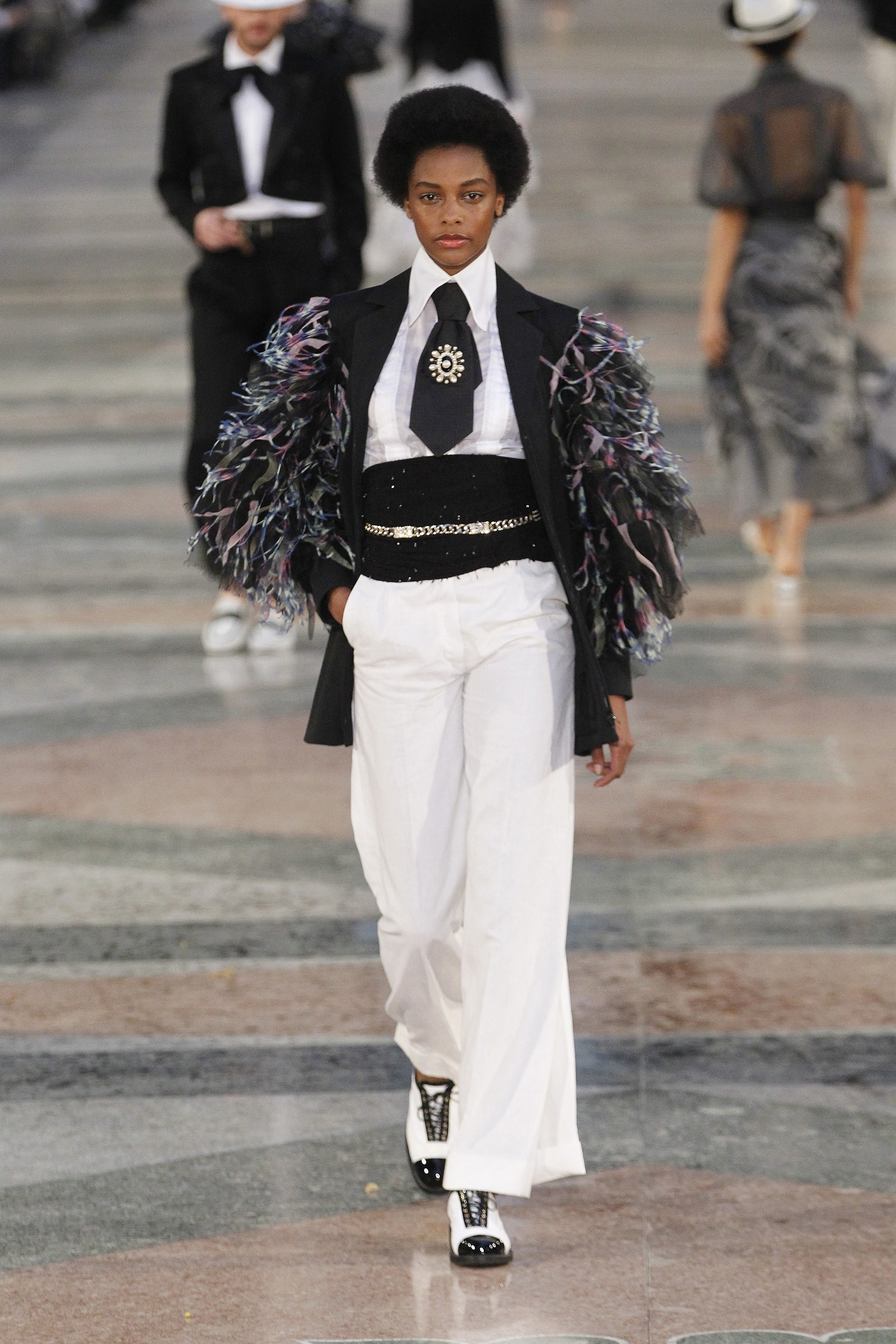 Coco Chanel suit  Коко шанель, Тенденции, Шанель