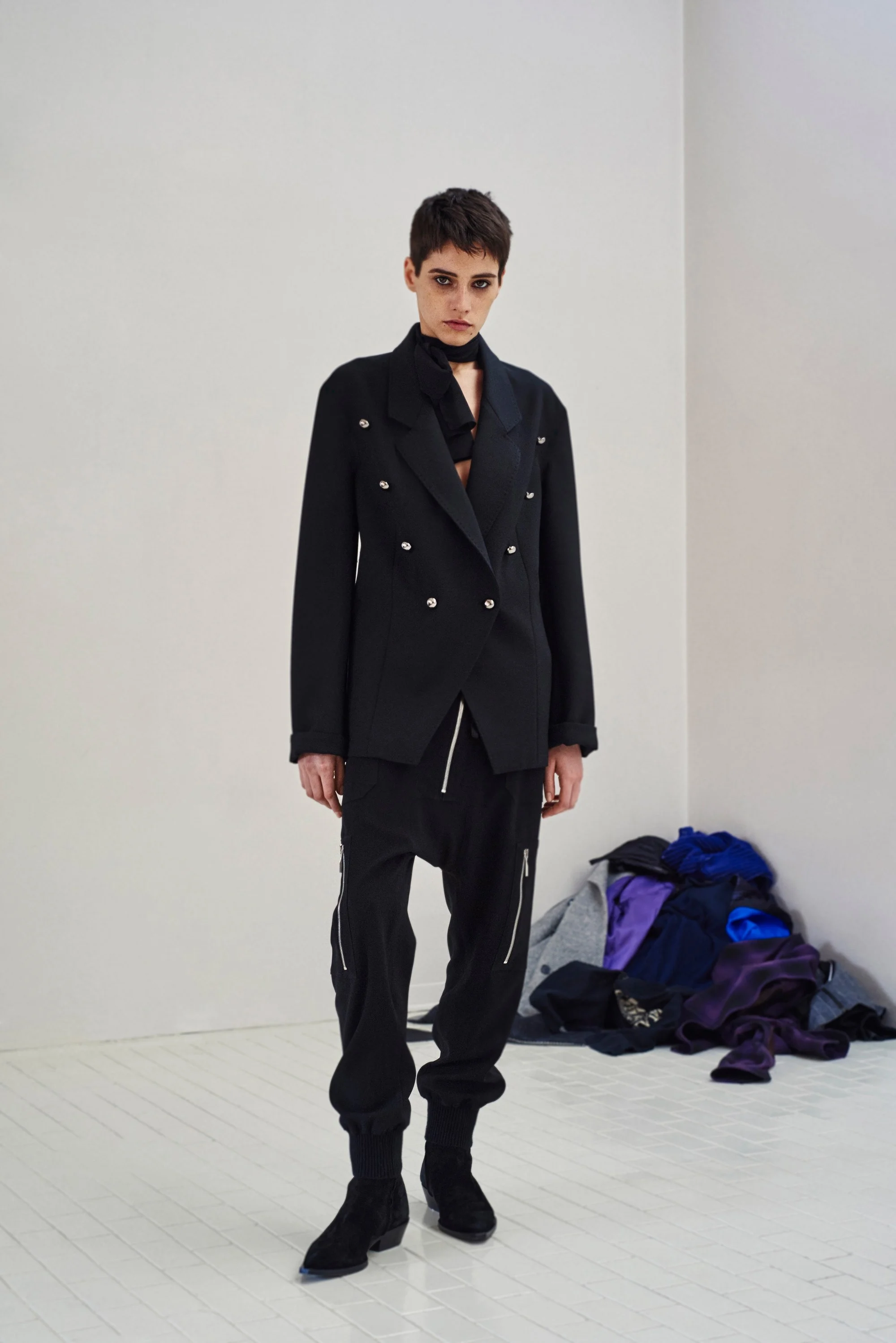 02-costume-national-pre-fall-2016.jpg