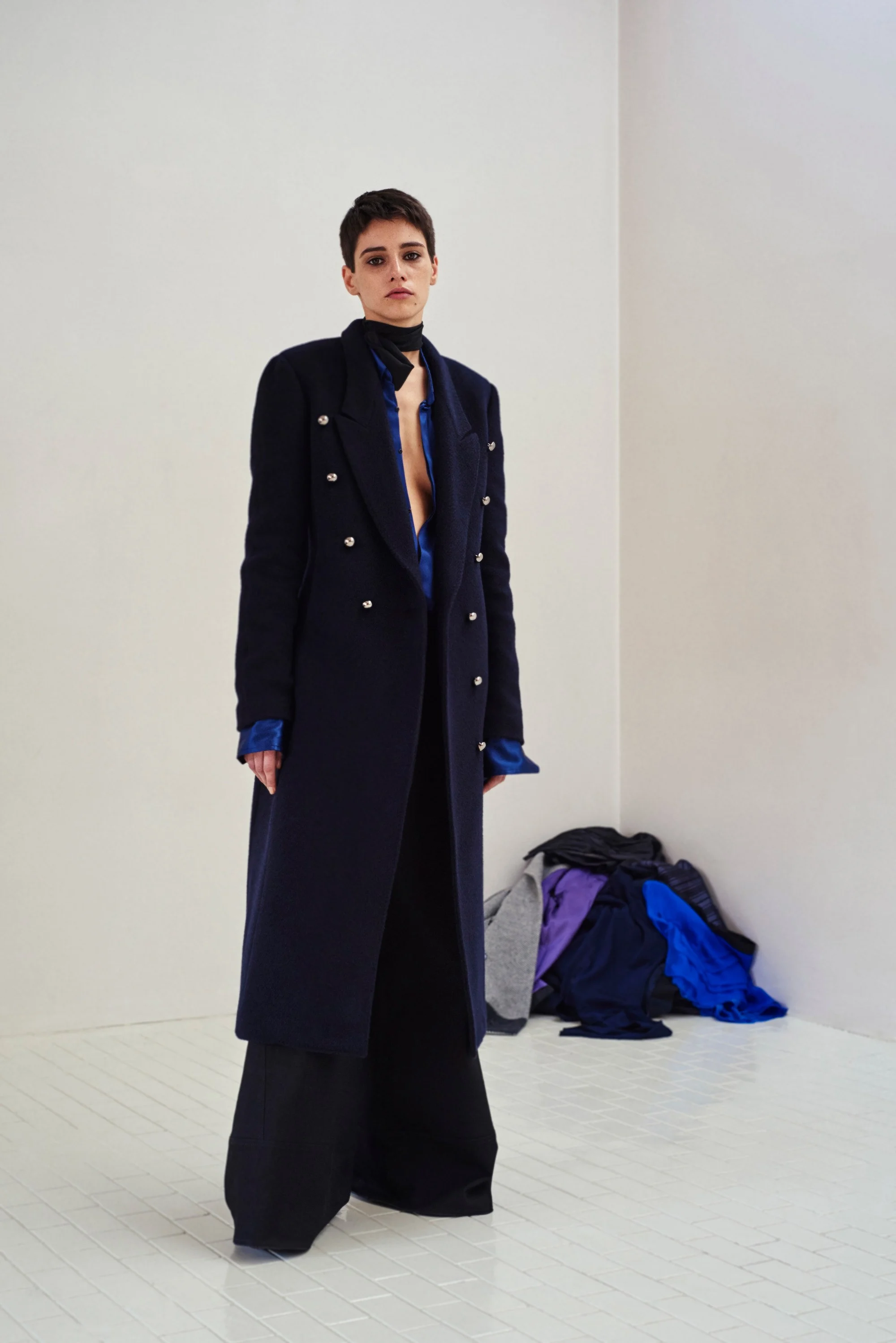 03-costume-national-pre-fall-2016.jpg
