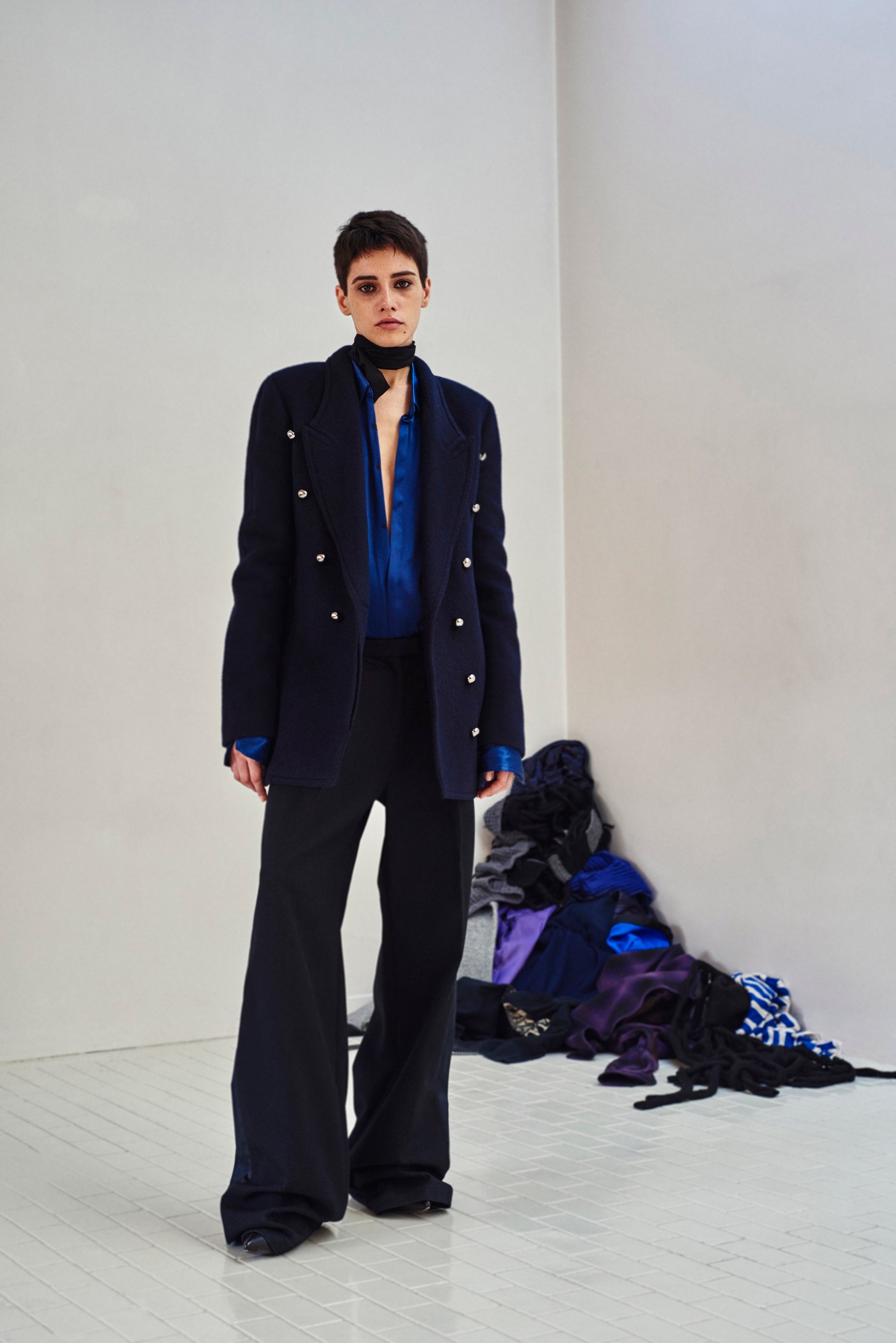 05-costume-national-pre-fall-2016.jpg