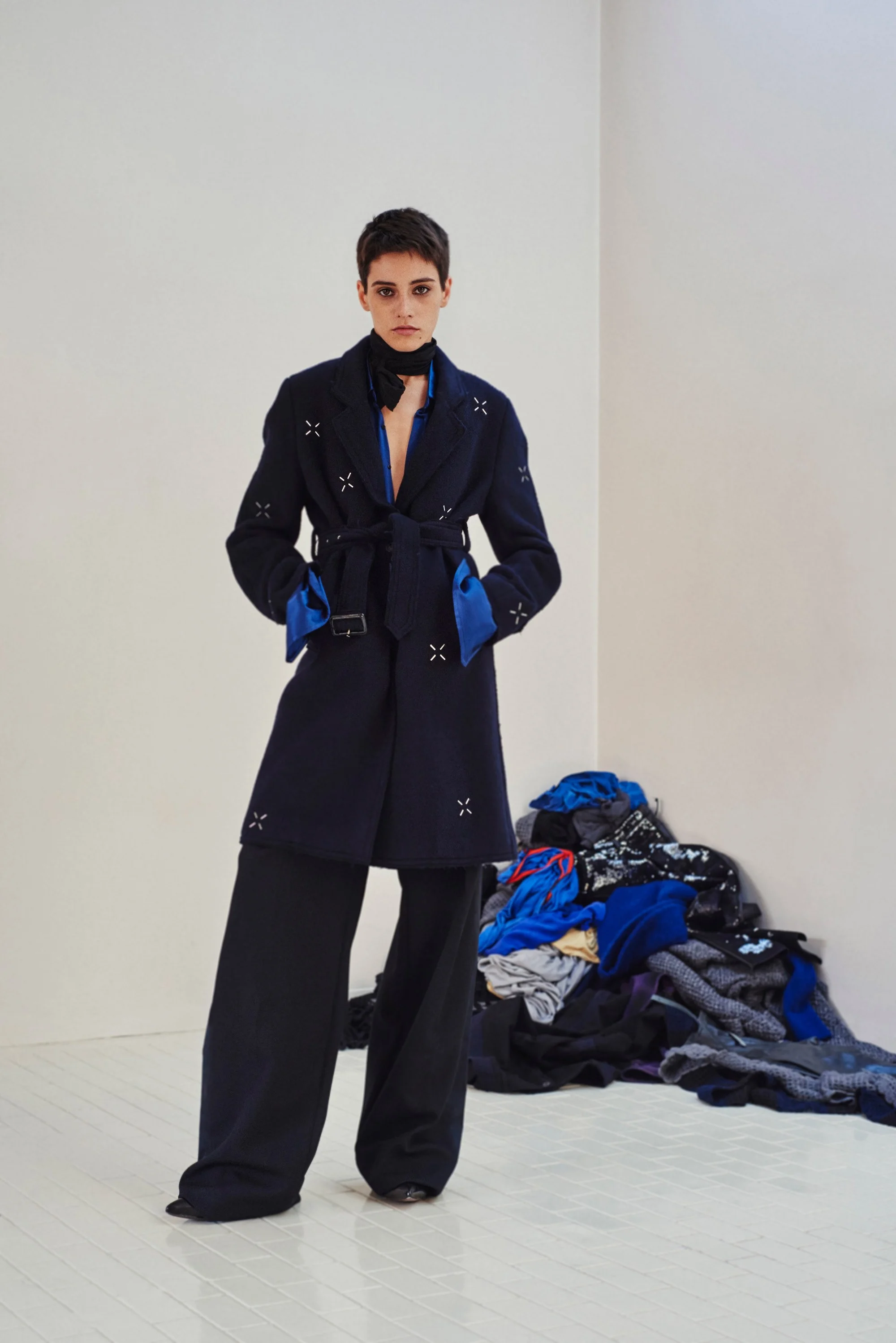 08-costume-national-pre-fall-2016.jpg