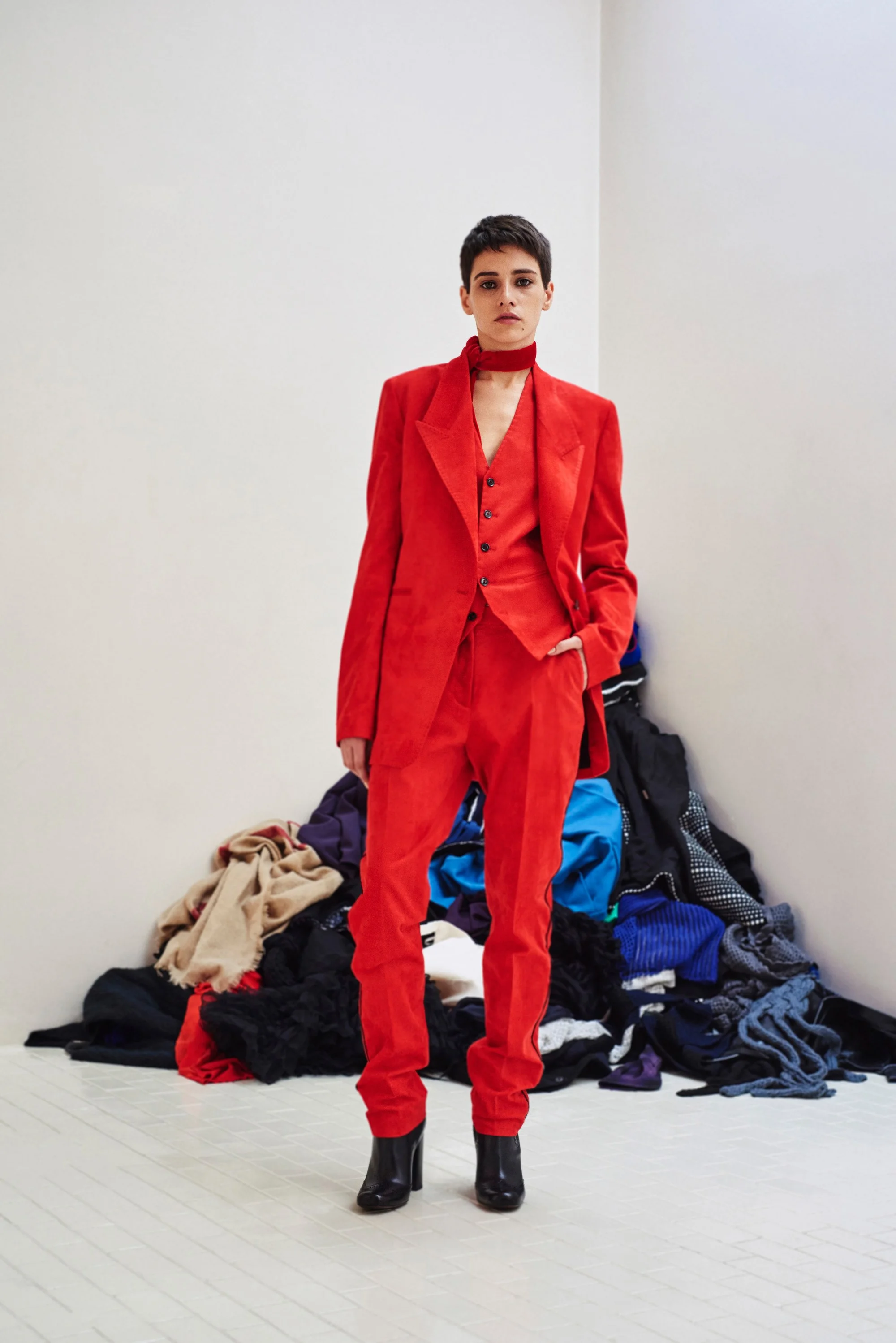 17-costume-national-pre-fall-2016.jpg