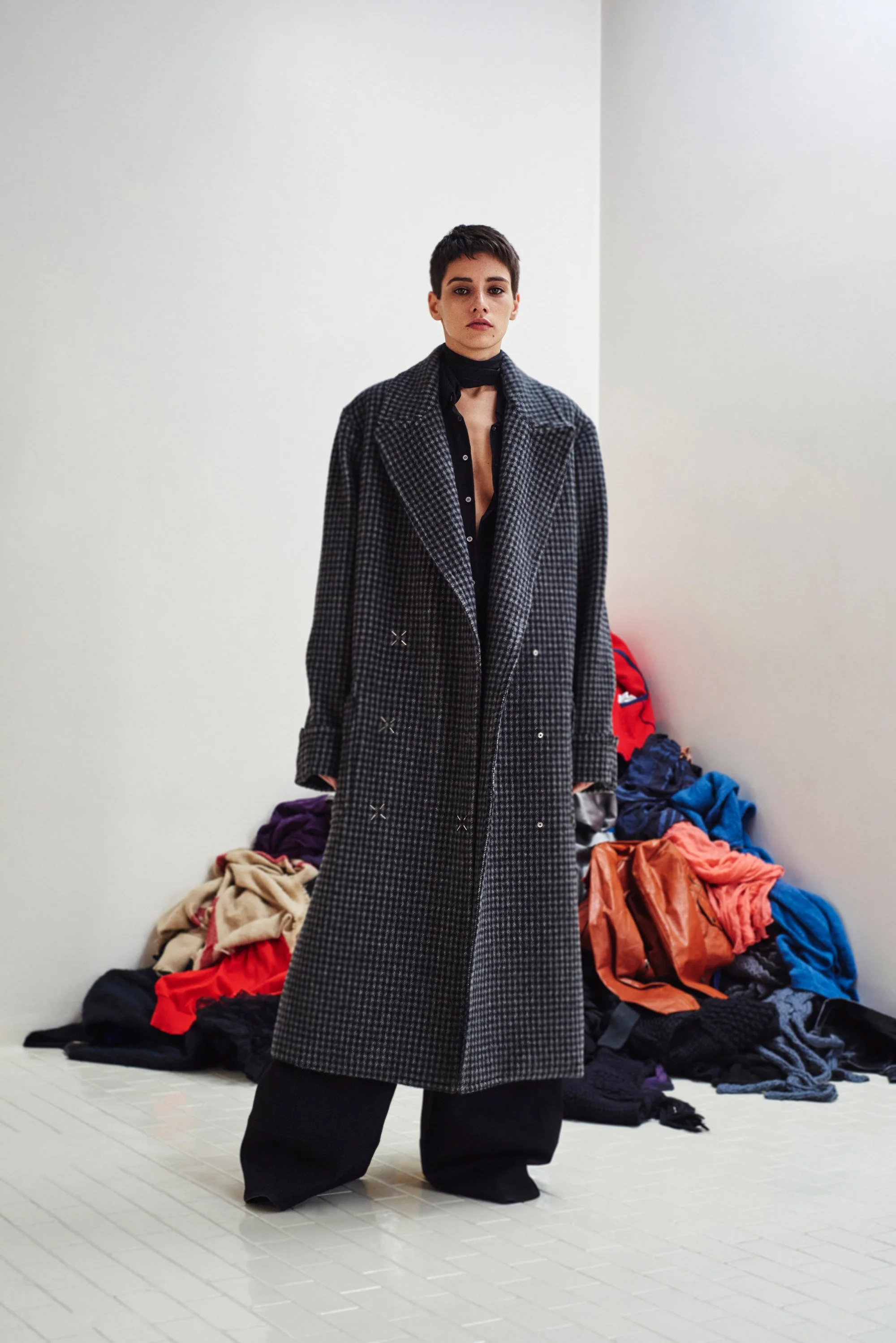 19-costume-national-pre-fall-2016.jpg