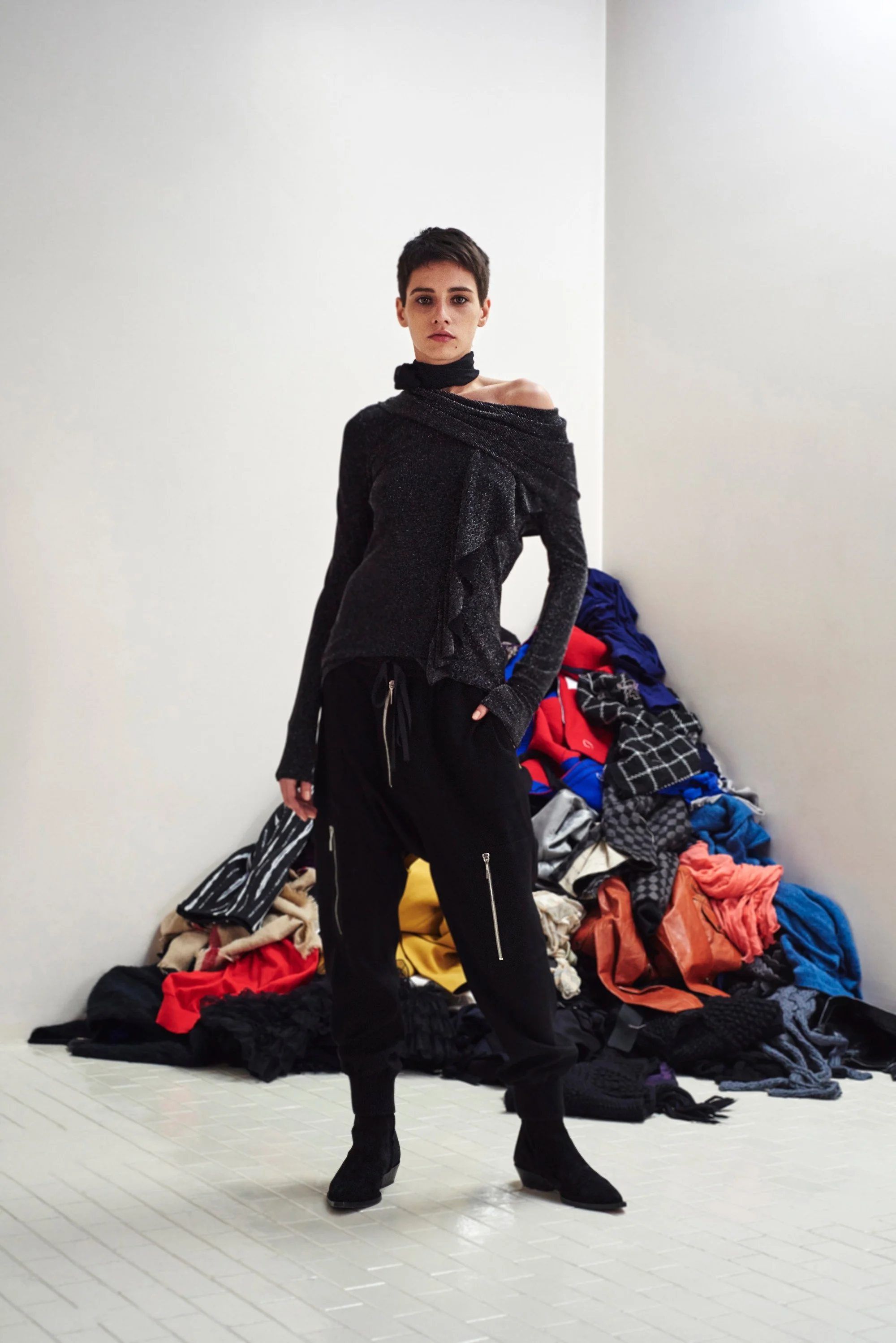 21-costume-national-pre-fall-2016.jpg