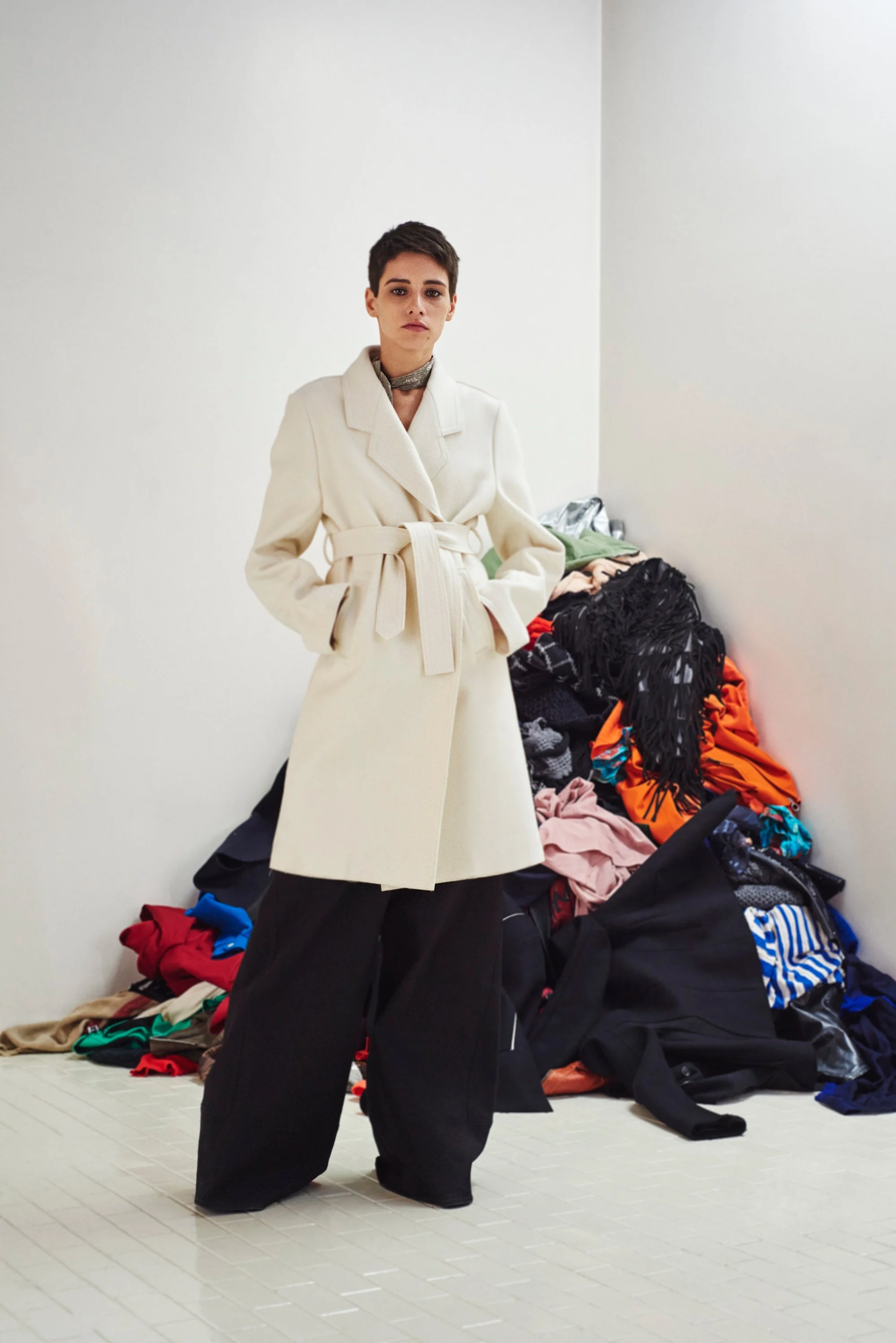 27-costume-national-pre-fall-2016.jpg