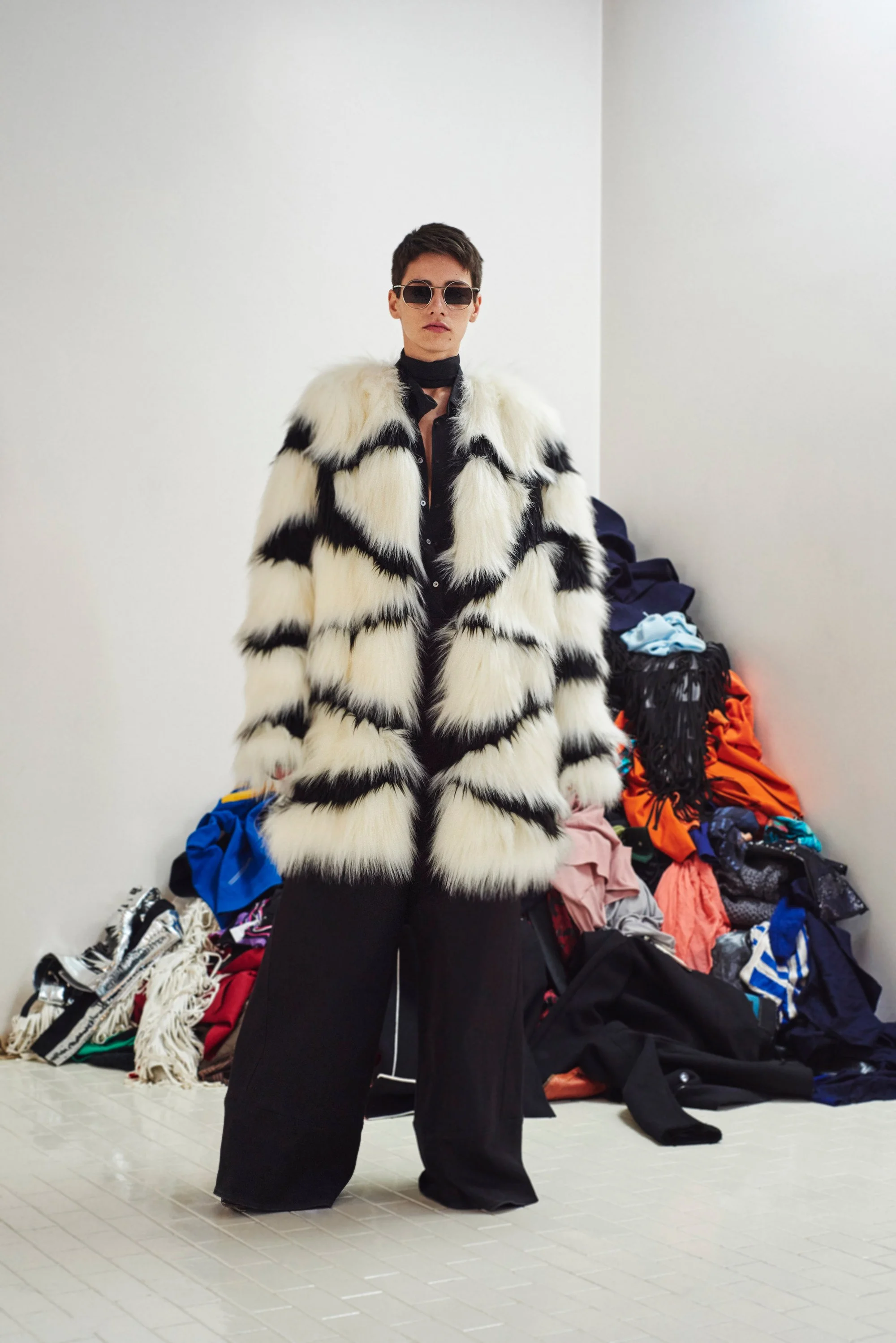 28-costume-national-pre-fall-2016.jpg