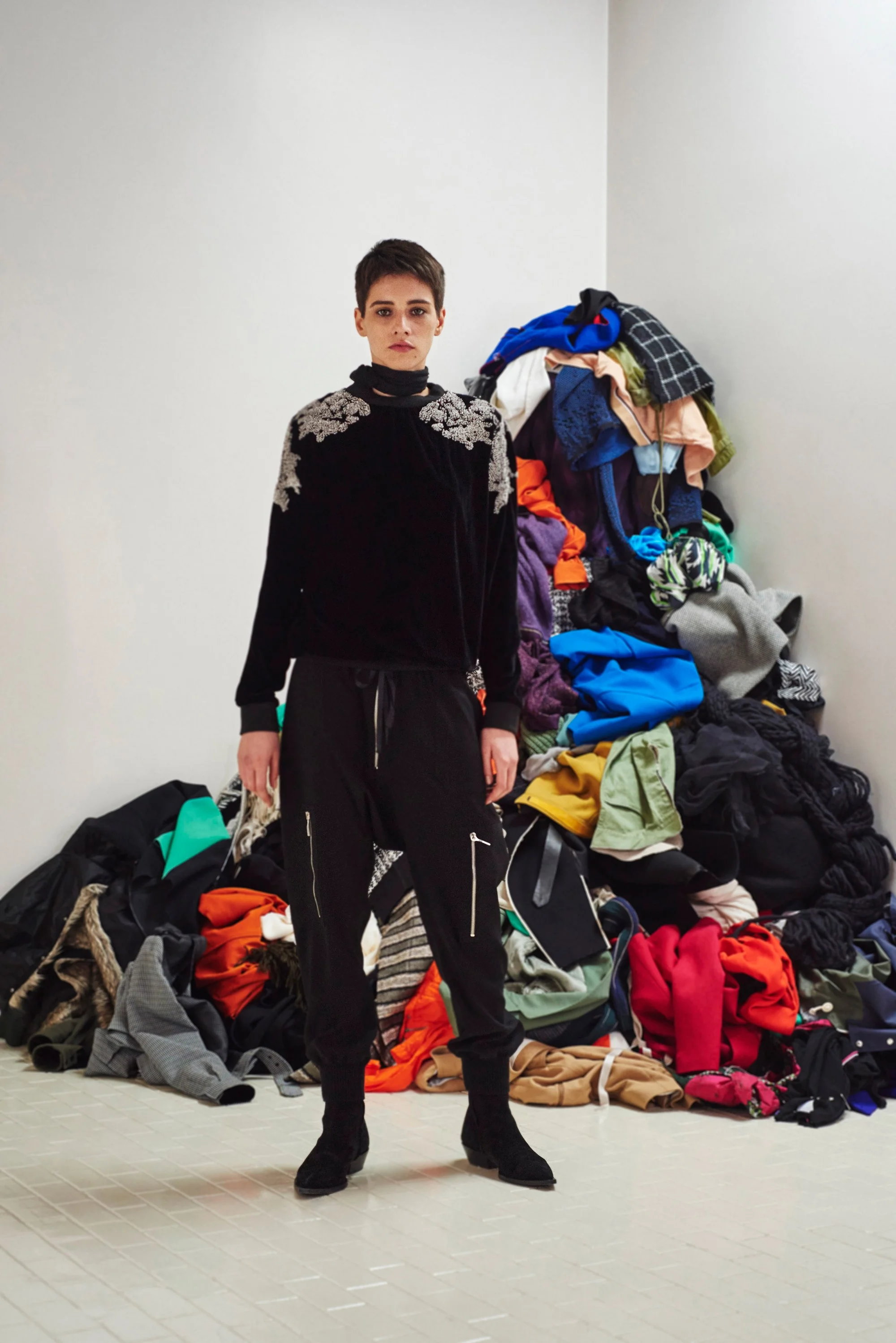 32-costume-national-pre-fall-2016.jpg