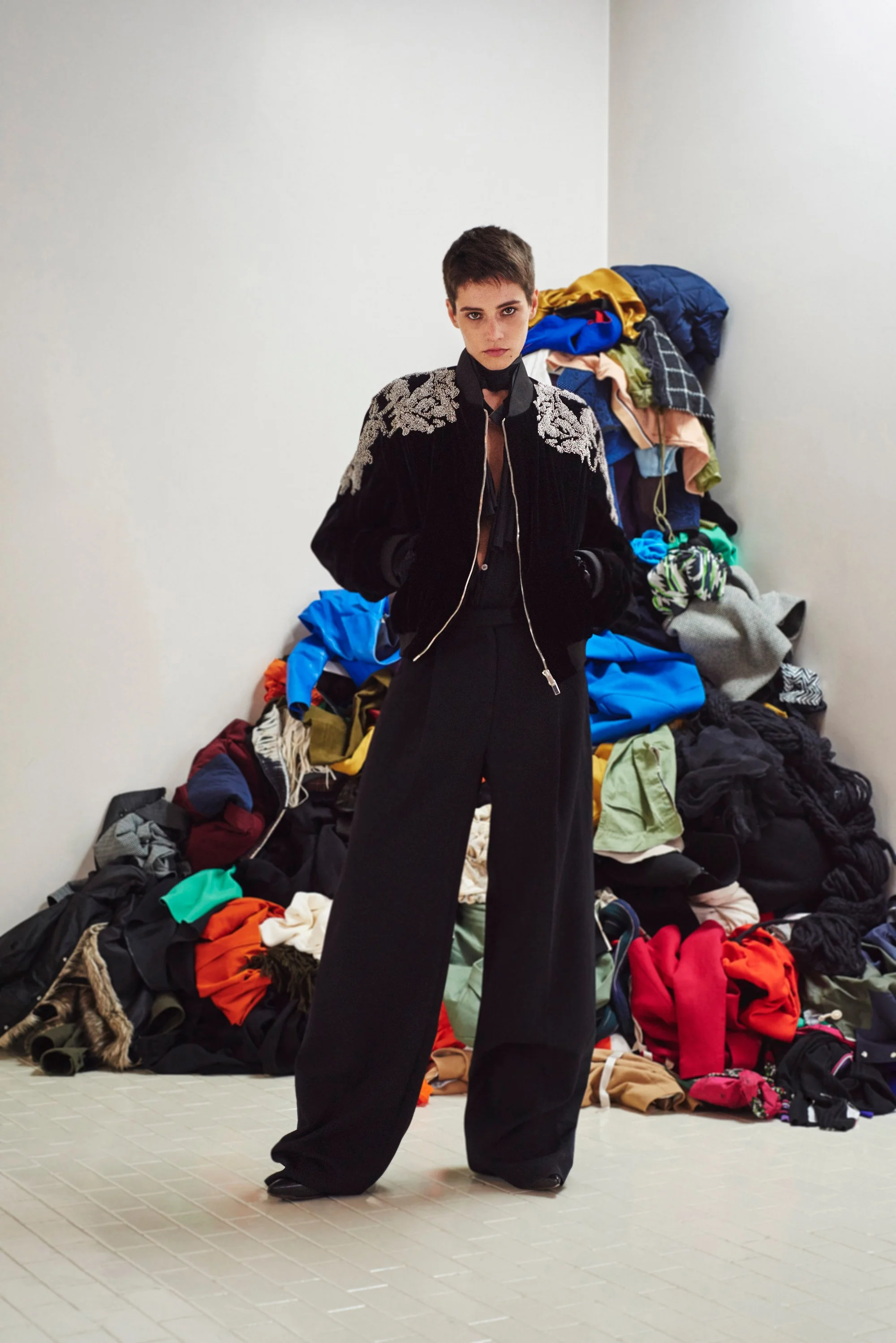 33-costume-national-pre-fall-2016.jpg