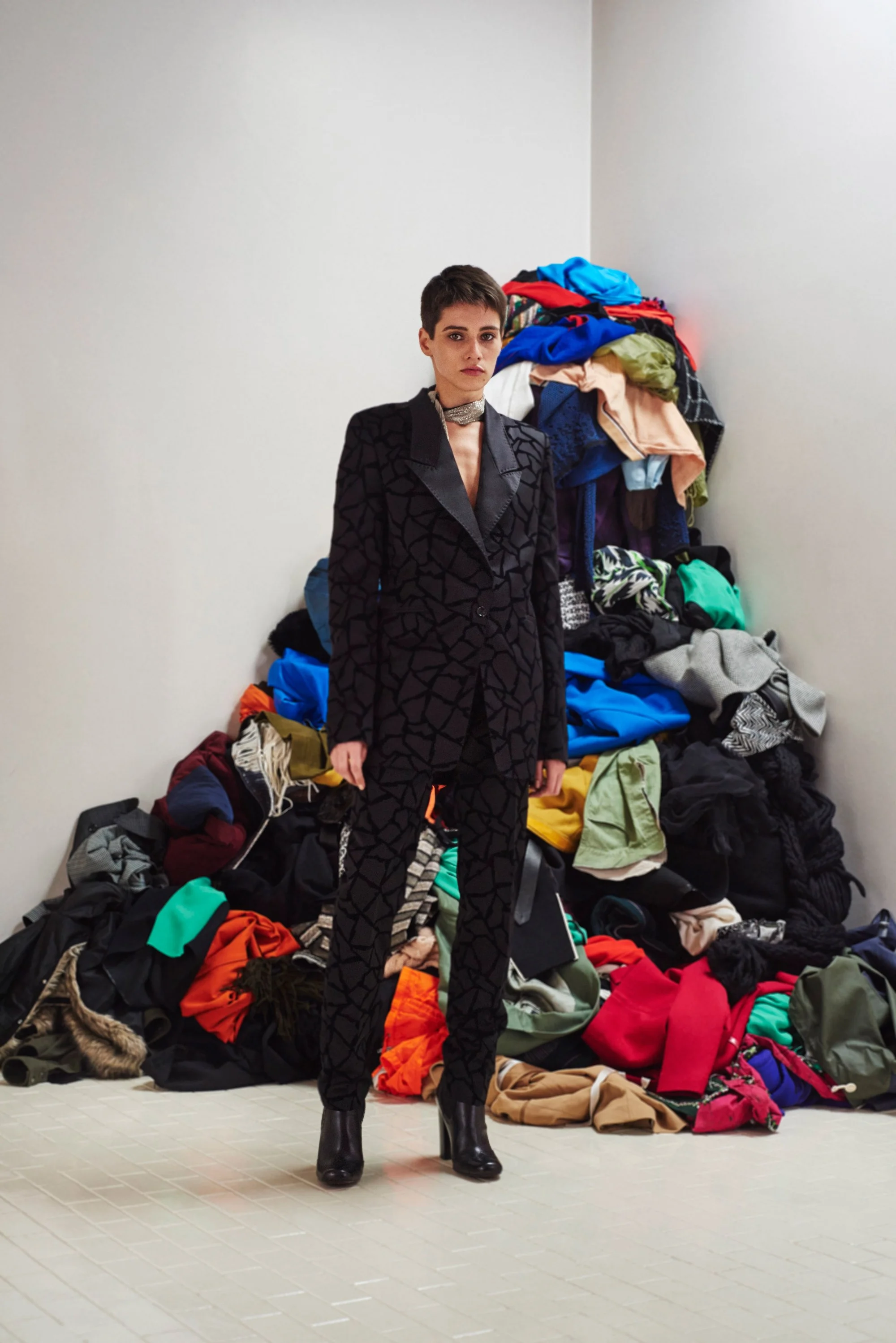 36-costume-national-pre-fall-2016.jpg