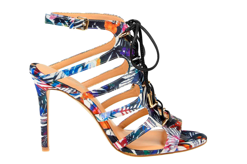 zendaya-shoes-spring-2017-4.jpg