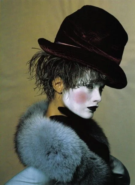 Irving Penn, Carolyn Murphy, Vogue US, Juin 1997
