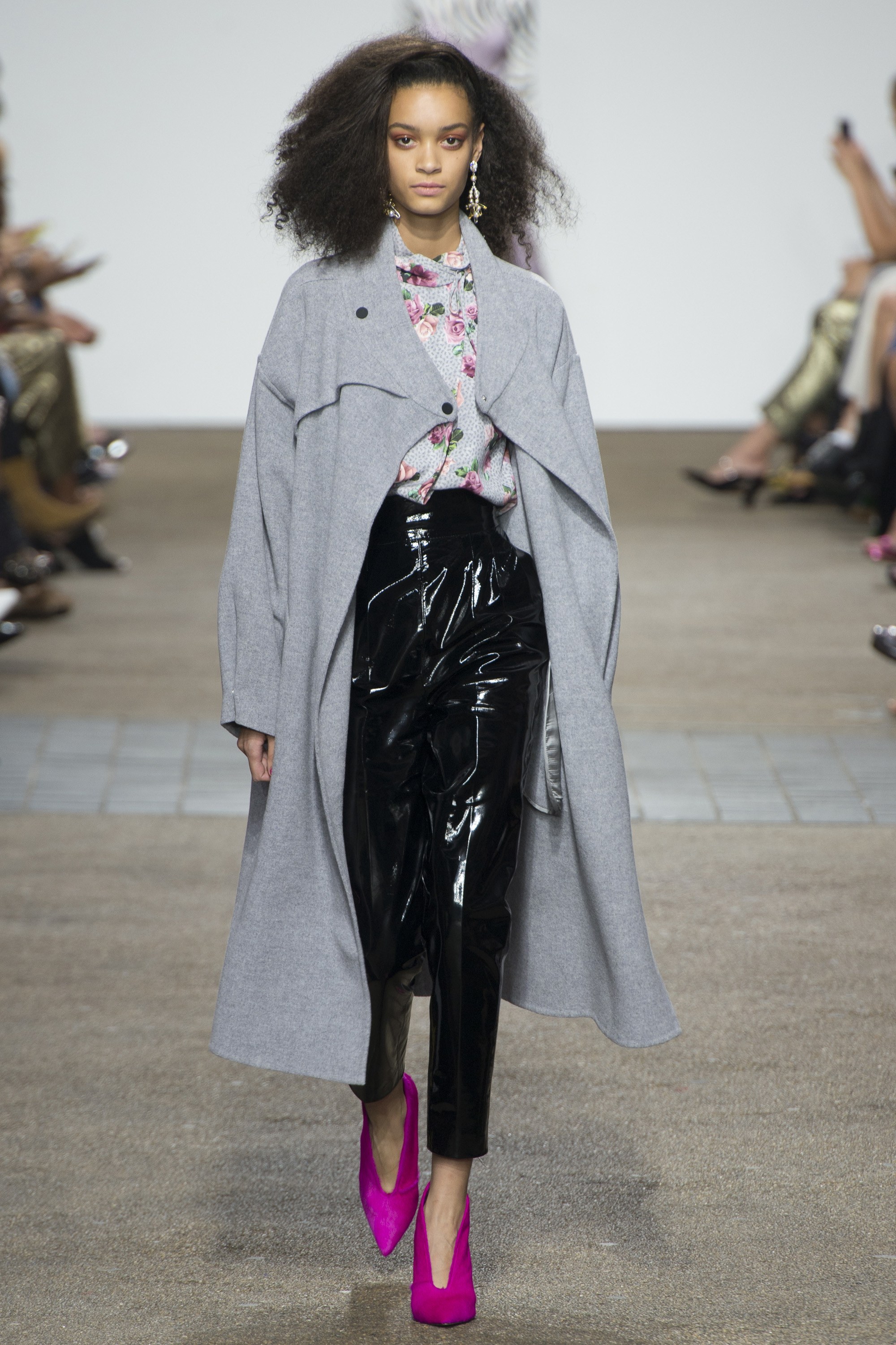 TOPSHOP UNIQUE SPRING 2017 READY TO WEAR 