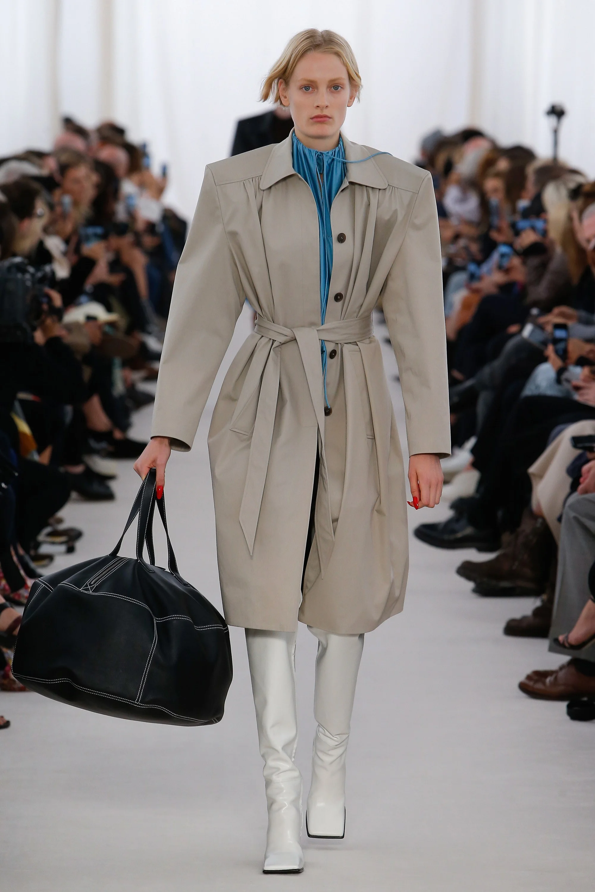 BALENCIAGA SPRING 2017 READY TO WEAR 