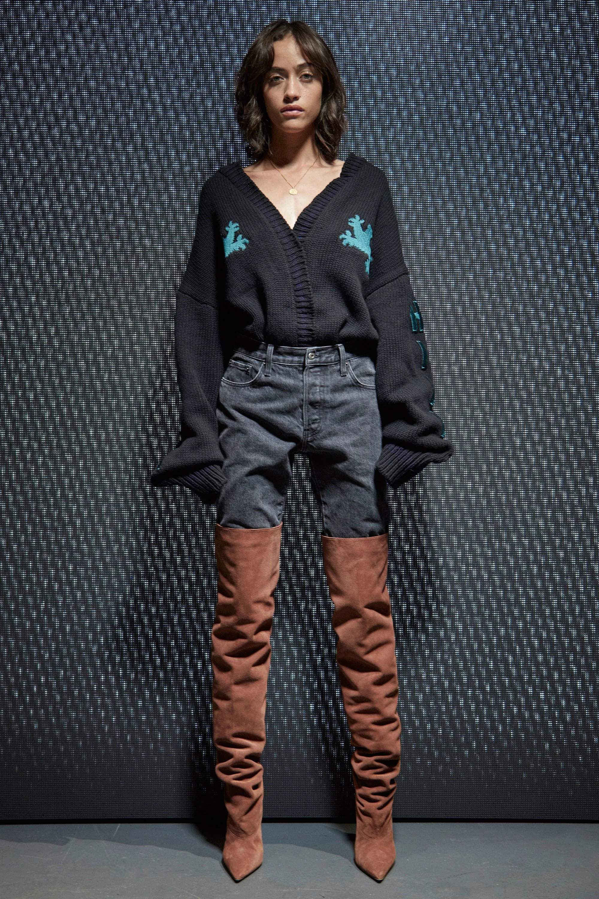 11-yeezy-season-5-fall-winter-2017-lookbook.jpg