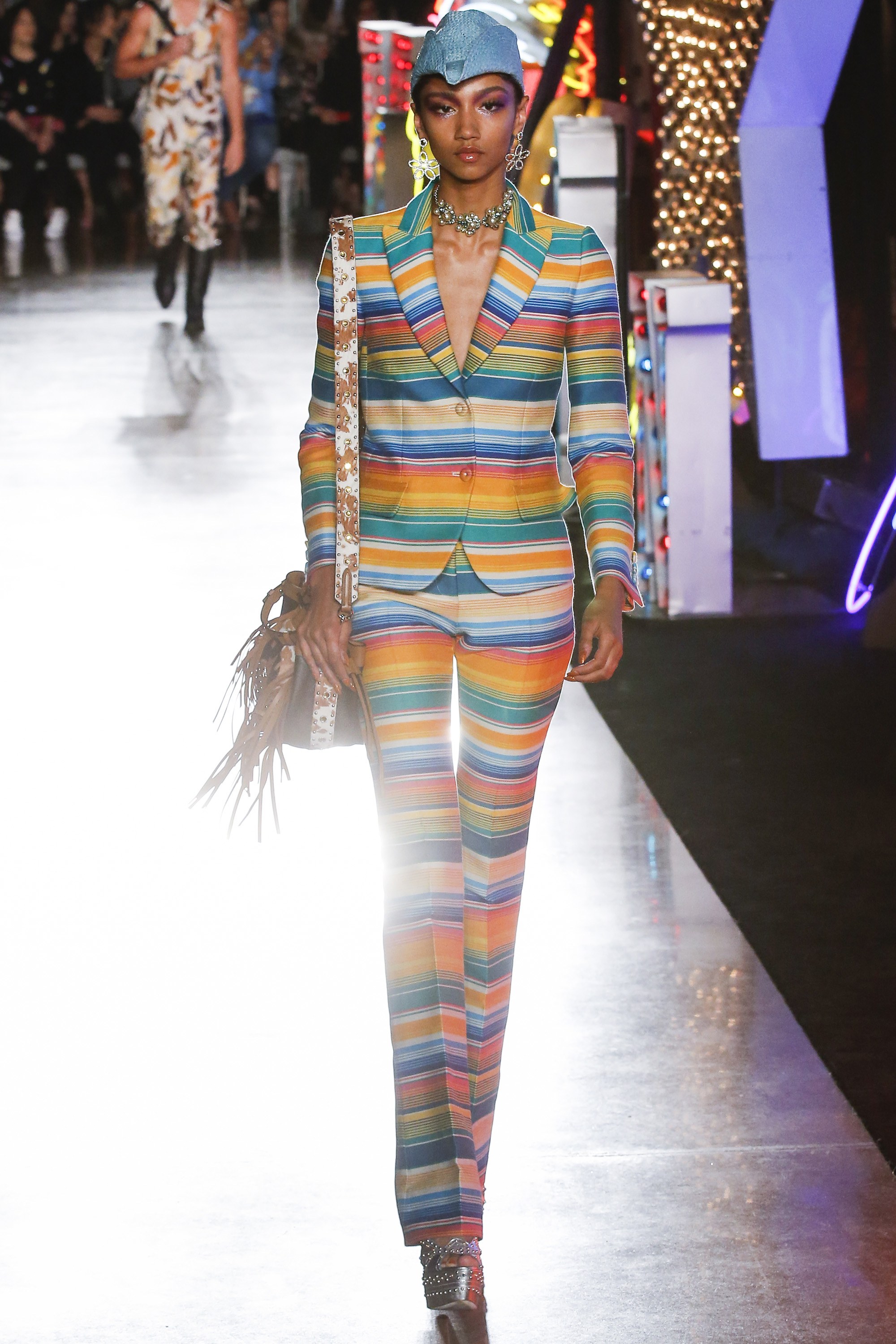 Moschino_0684.jpg