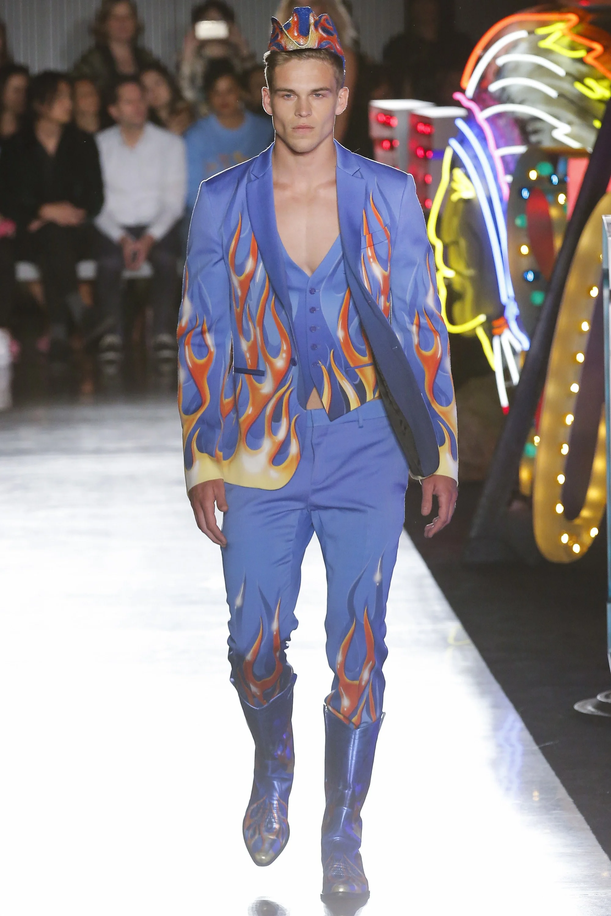 Moschino_0875.jpg