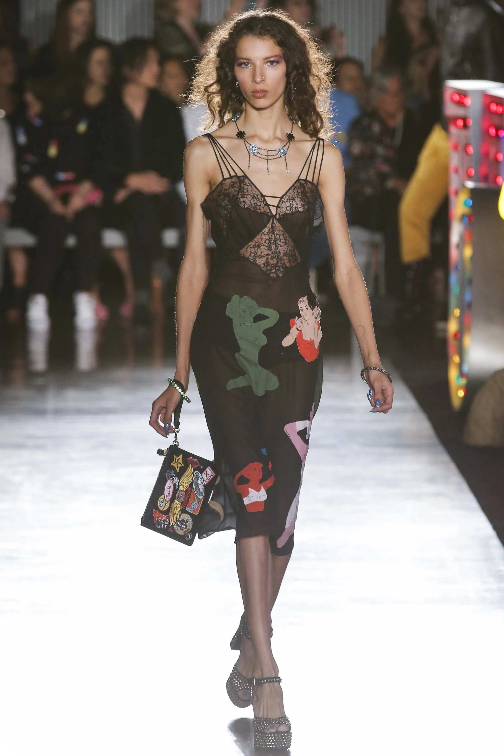 Moschino_0961.jpg