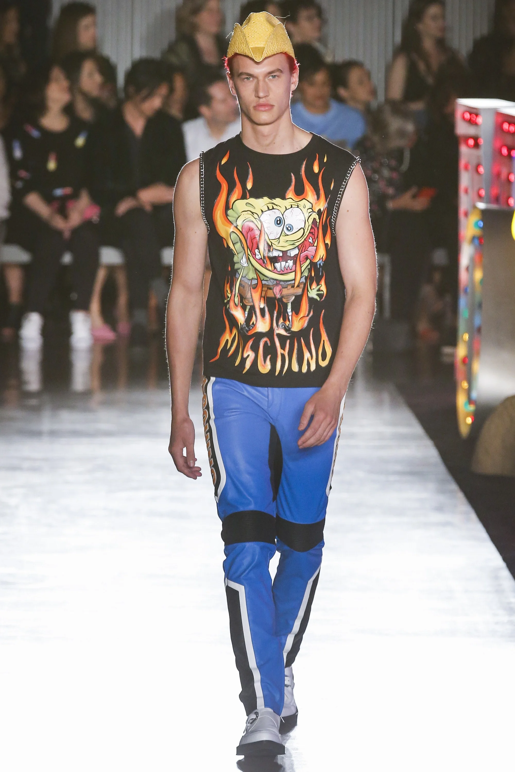 Moschino_1236.jpg