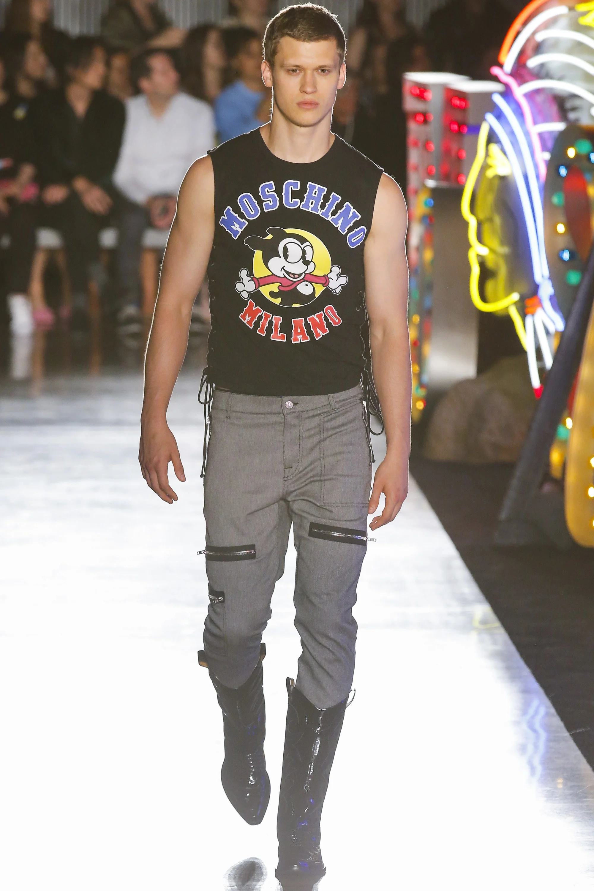 Moschino_1991.jpg
