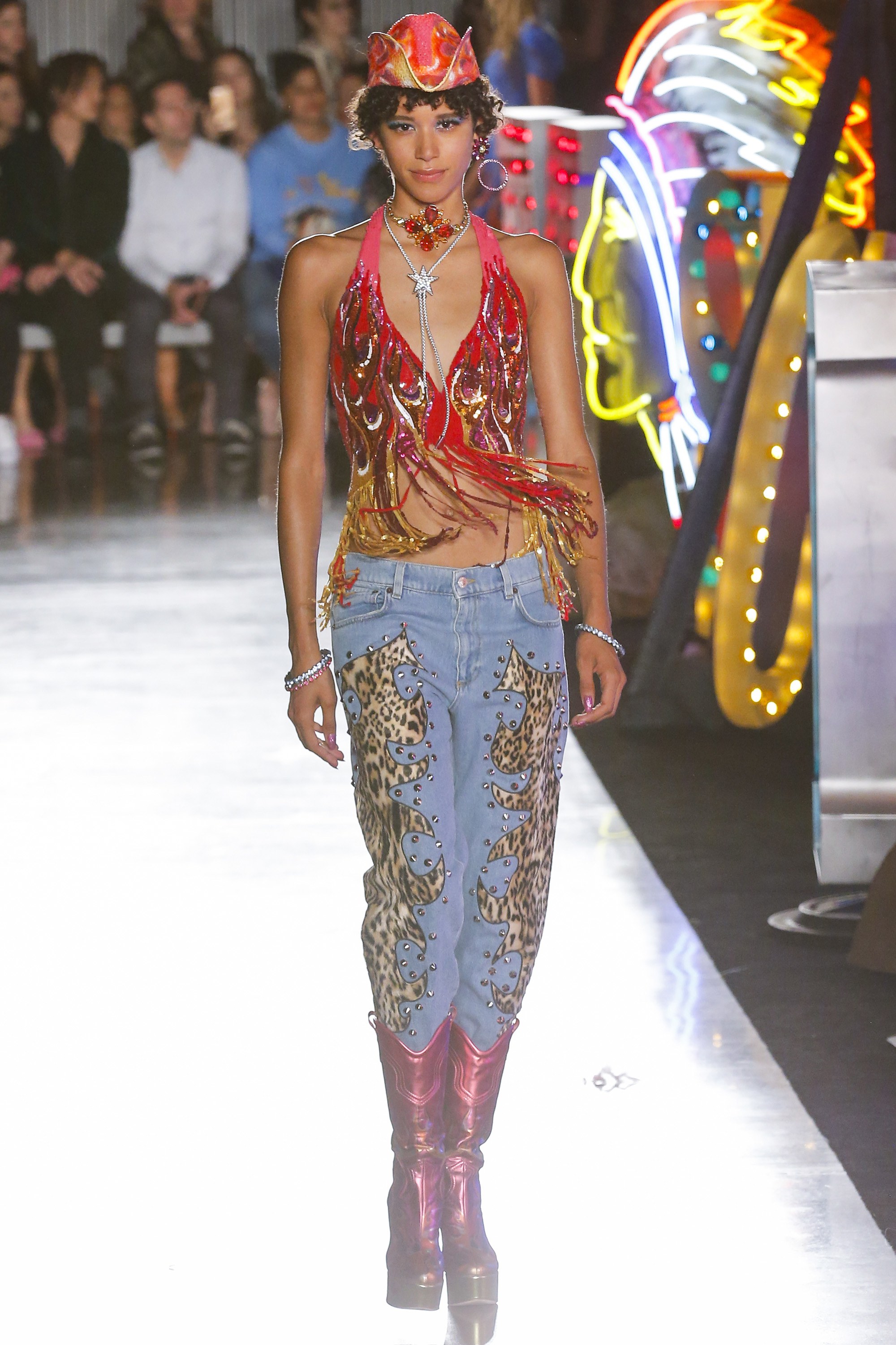 Moschino_3450.jpg
