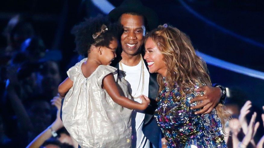 BEYONCE AND JAY Z WELCOME TWINS 