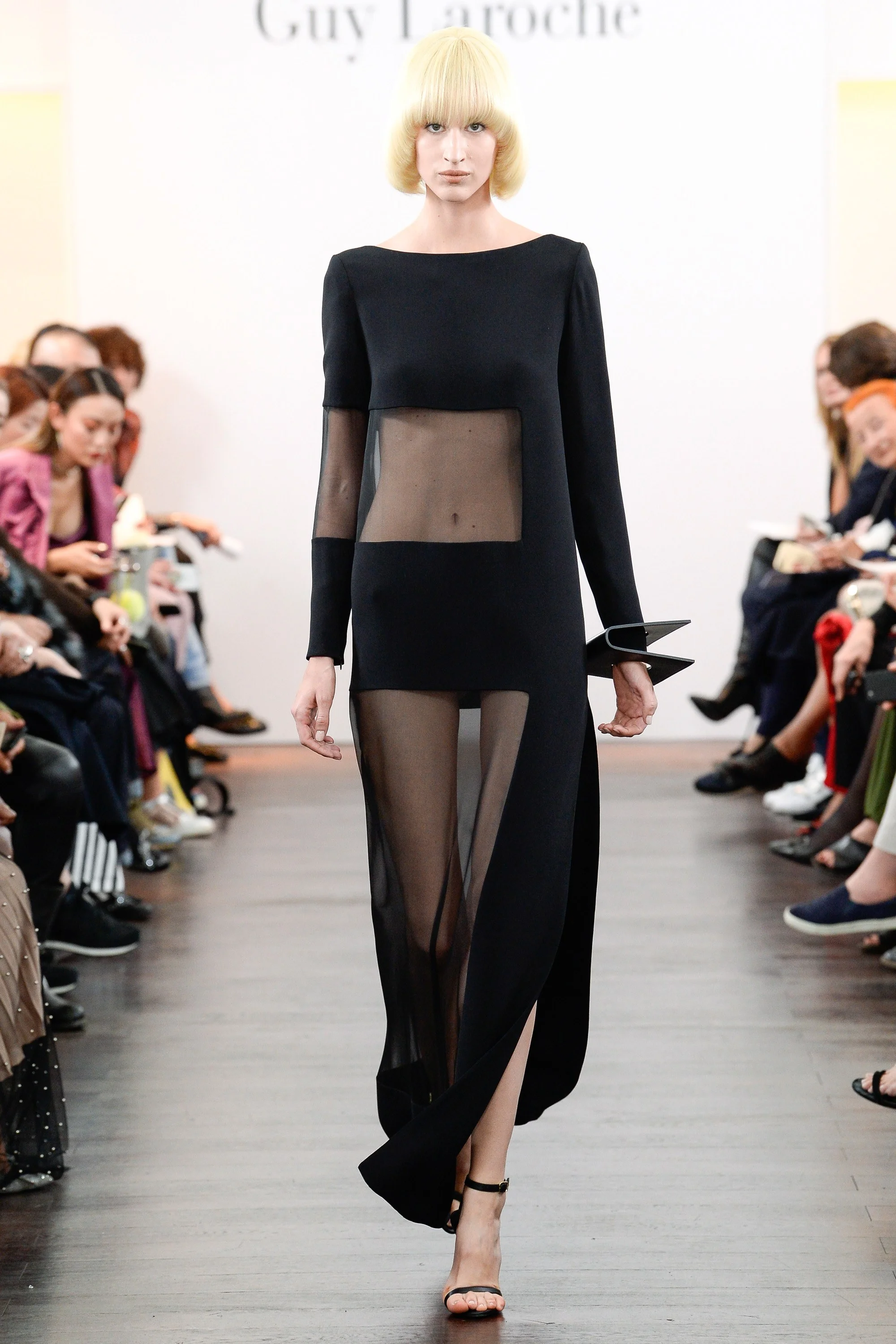 GUY LAROCHE SPRING 2018 RTW 